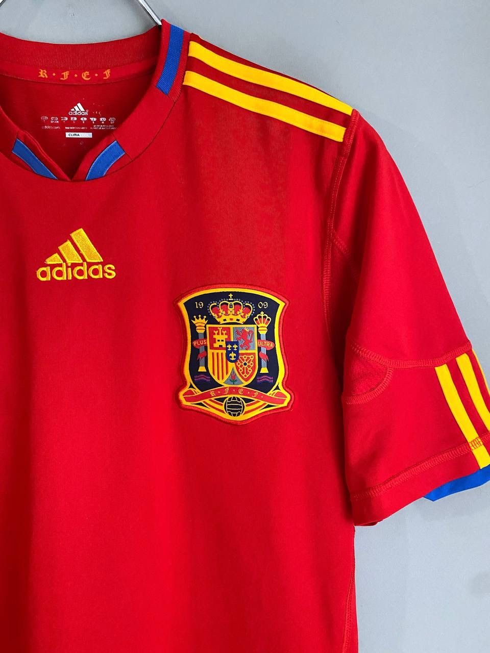 Adidas Adidas Spain National Team 2010/11 Home Soccer Jersey, S Size US S / EU 44-46 / 1 - 5 Thumbnail