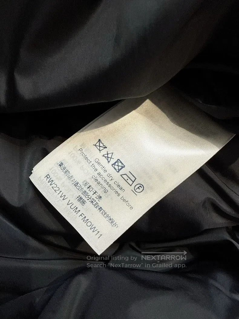 Louis Vuitton Louis Vuitton Black presbyopic printed small logo with pre Size S / US 4 / IT 40 - 7 Thumbnail
