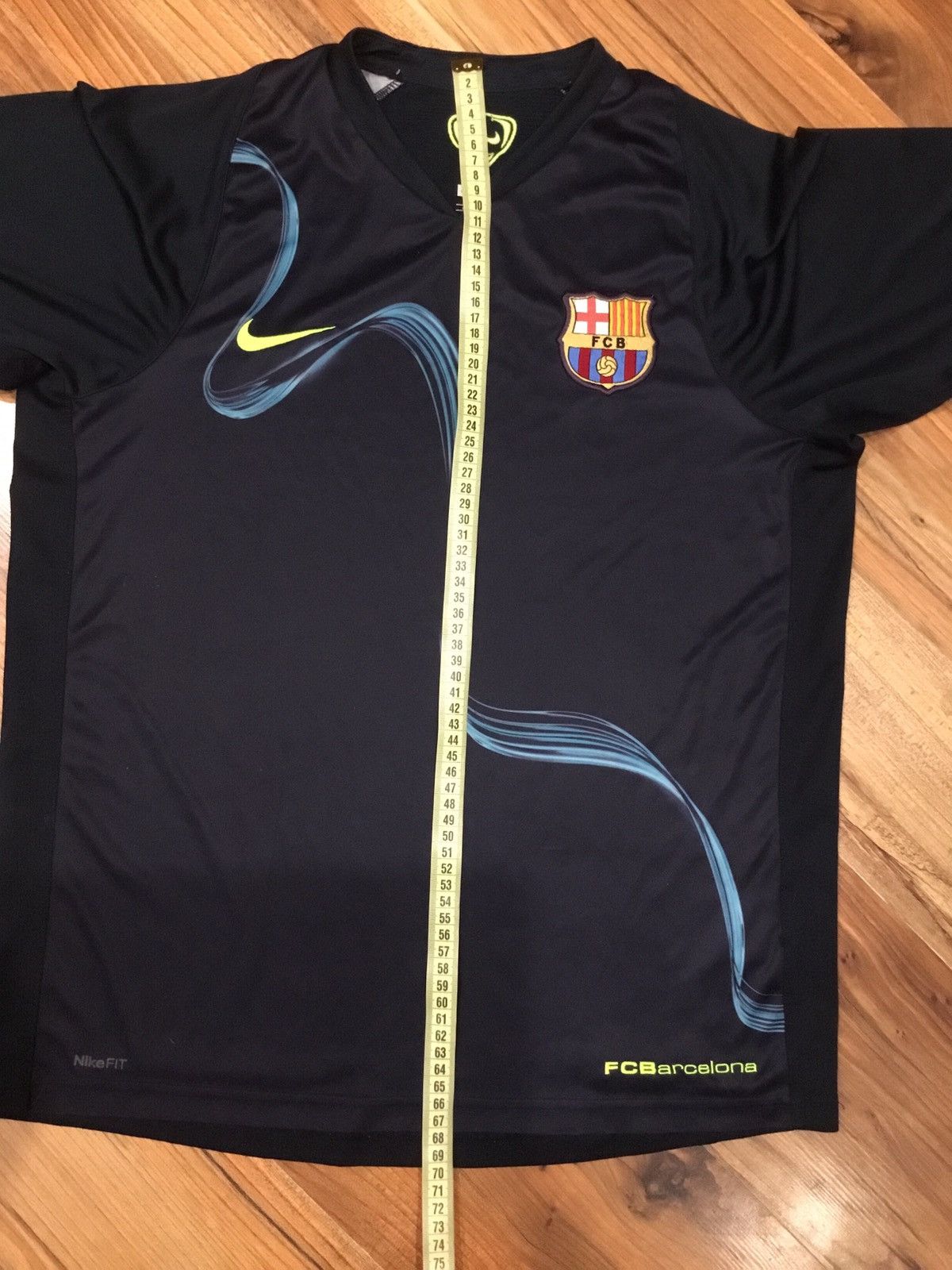 Nike BARCELONA 08/09 TRAINING FOOTBALL SHIRT SOCCER JERSEY NIKE Size US M / EU 48-50 / 2 - 8 Thumbnail