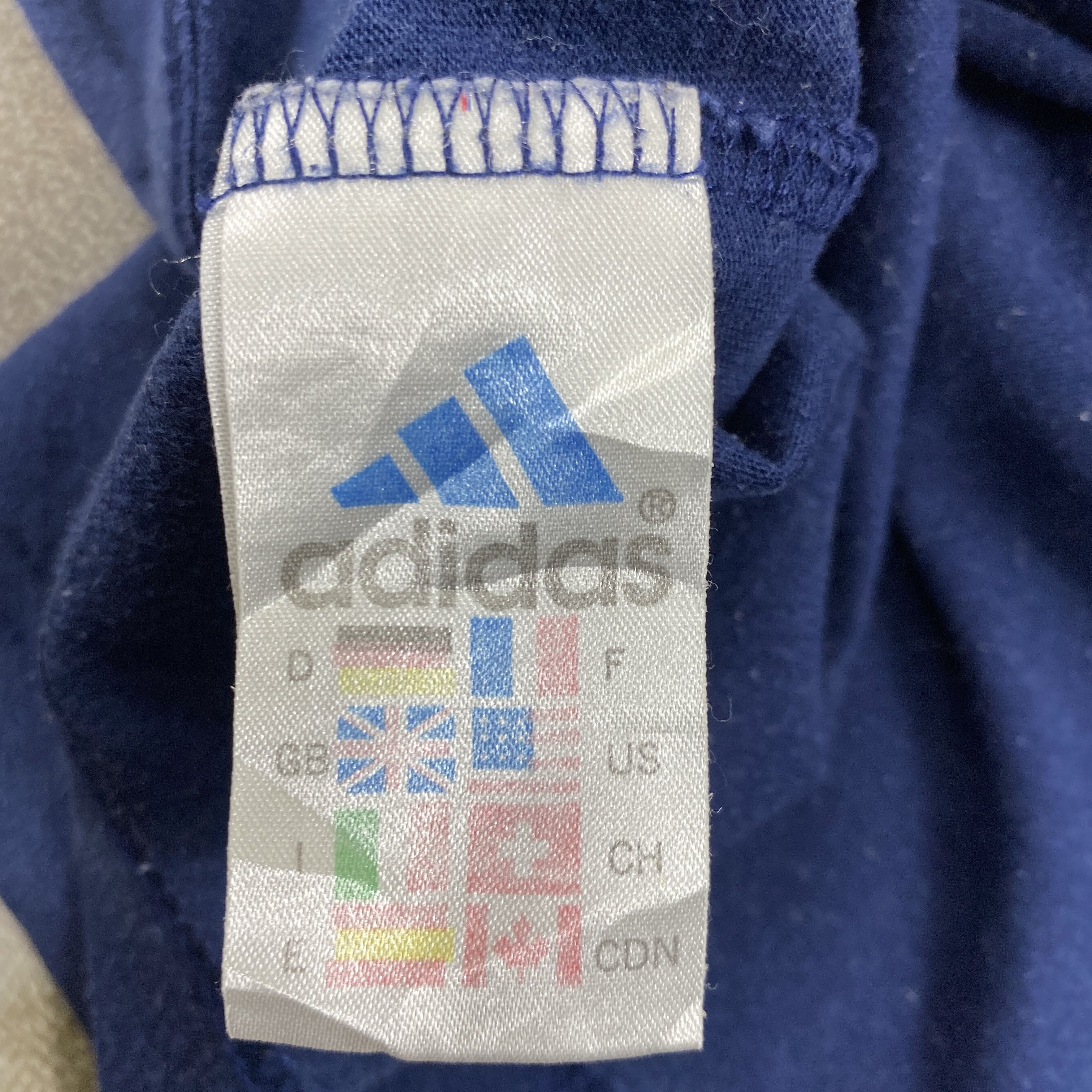 Adidas Vintage Adidas Big Logo T-shirt - D074 Size US M / EU 48-50 / 2 - 3 Thumbnail