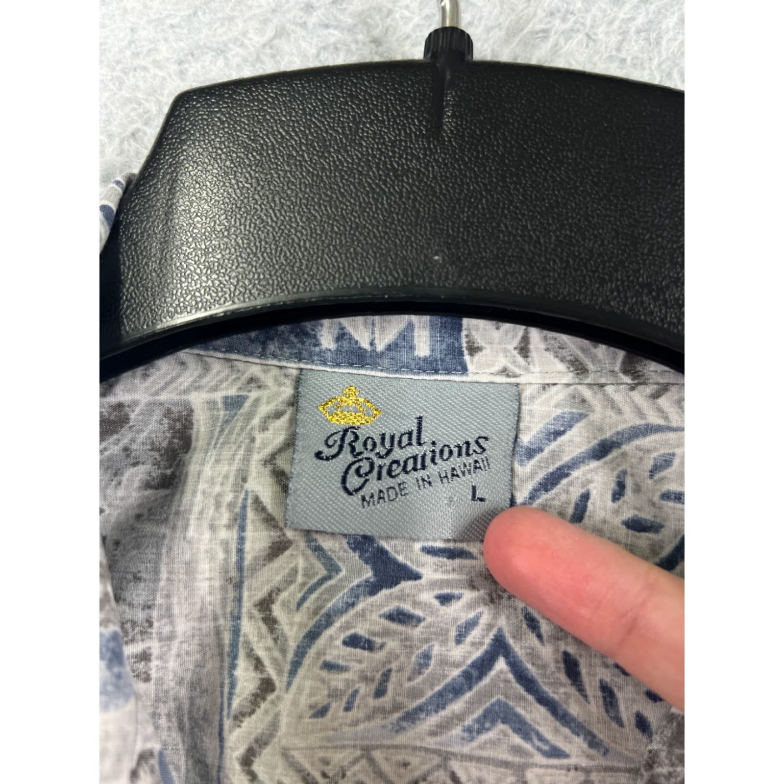 Vintage VINTAGE Royal Creations Shirt Mens Large Blue Hawaiian Tile Pattern Polyester Blend Size US L / EU 52-54 / 3 - 3 Thumbnail