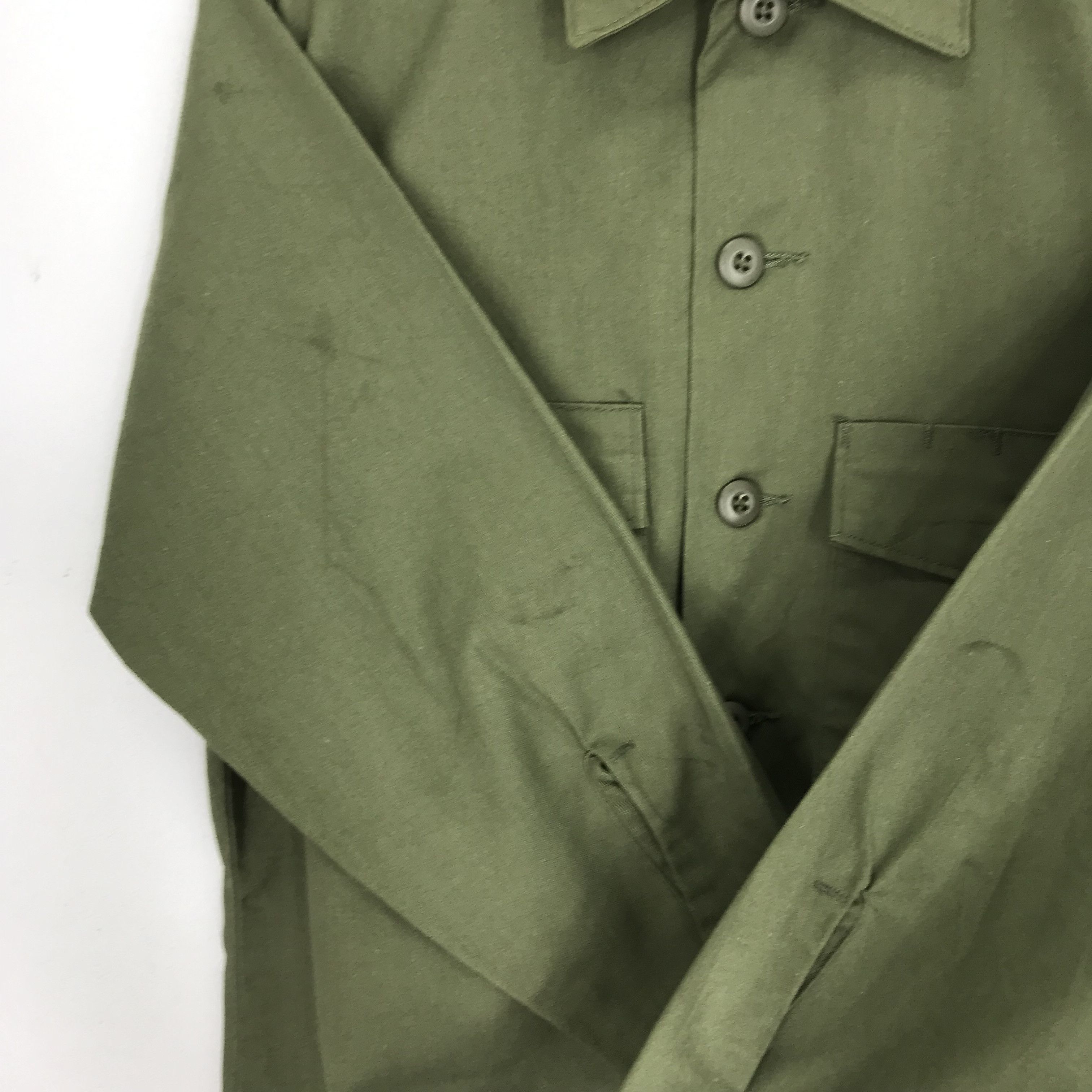 Vintage Vintage Olive Green Fatigue Us Army Green Button Down Shirt Size US M / EU 48-50 / 2 - 7 Thumbnail