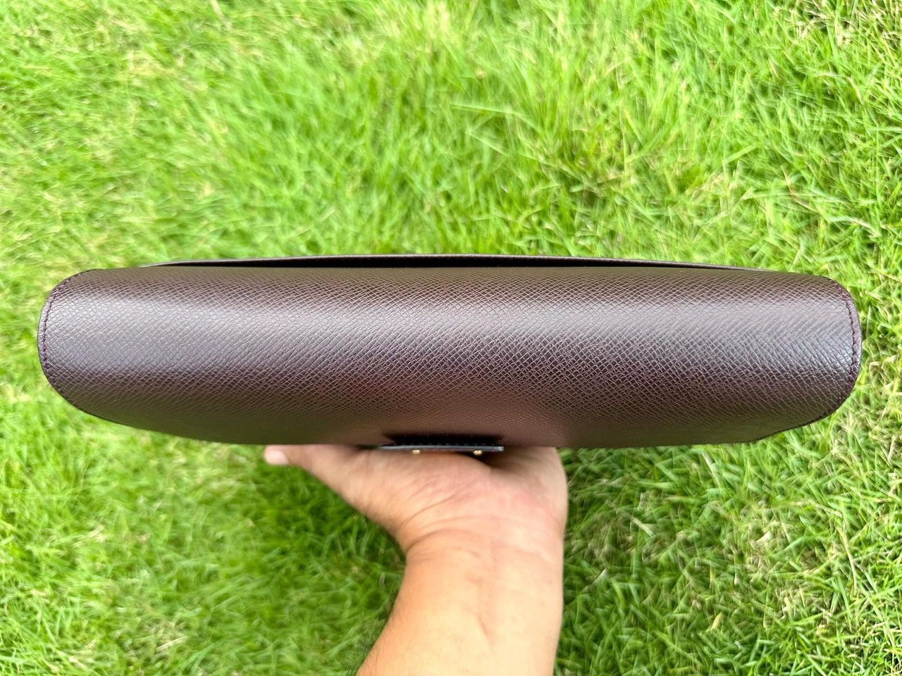 Louis Vuitton Authentic Louis Vuitton Taiga Leather Kourad Clutch Bag Size ONE SIZE - 5 Thumbnail