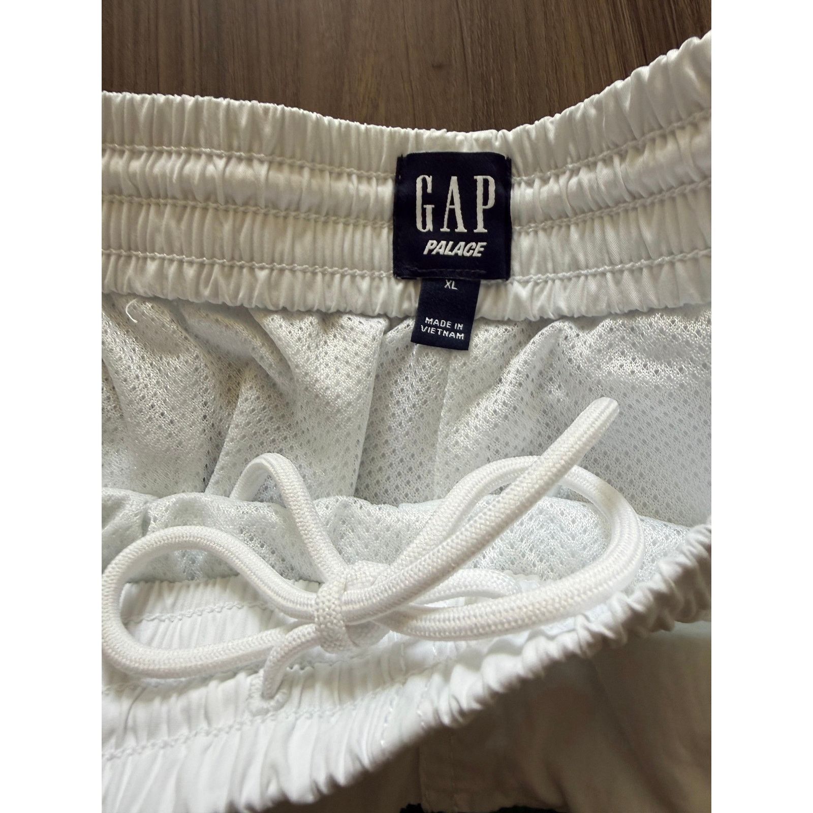 Gap Palace x Gap 2024 Boardshort White Green NWT Size US 36 / EU 52 - 3 Thumbnail
