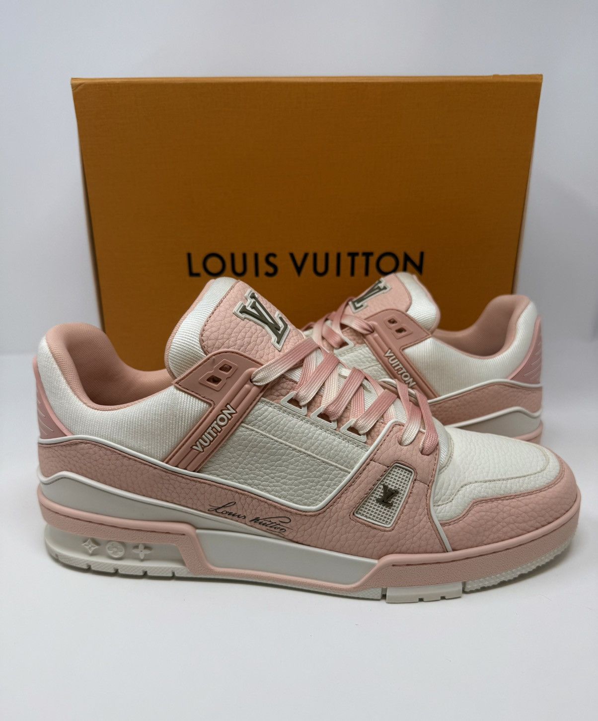 Louis Vuitton Louis Vuitton Trainer Sneaker Pink/White Size US 12 / EU 45 - 1 Thumbnail