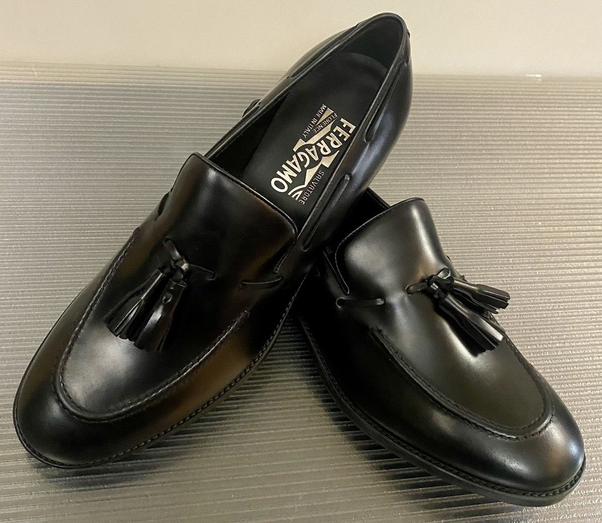 Salvatore Ferragamo Ferragamo 🇮🇹 black calf Sasha tassel loafer 10.5 EE NEW Size US 10.5 / EU 43-44 - 4 Thumbnail