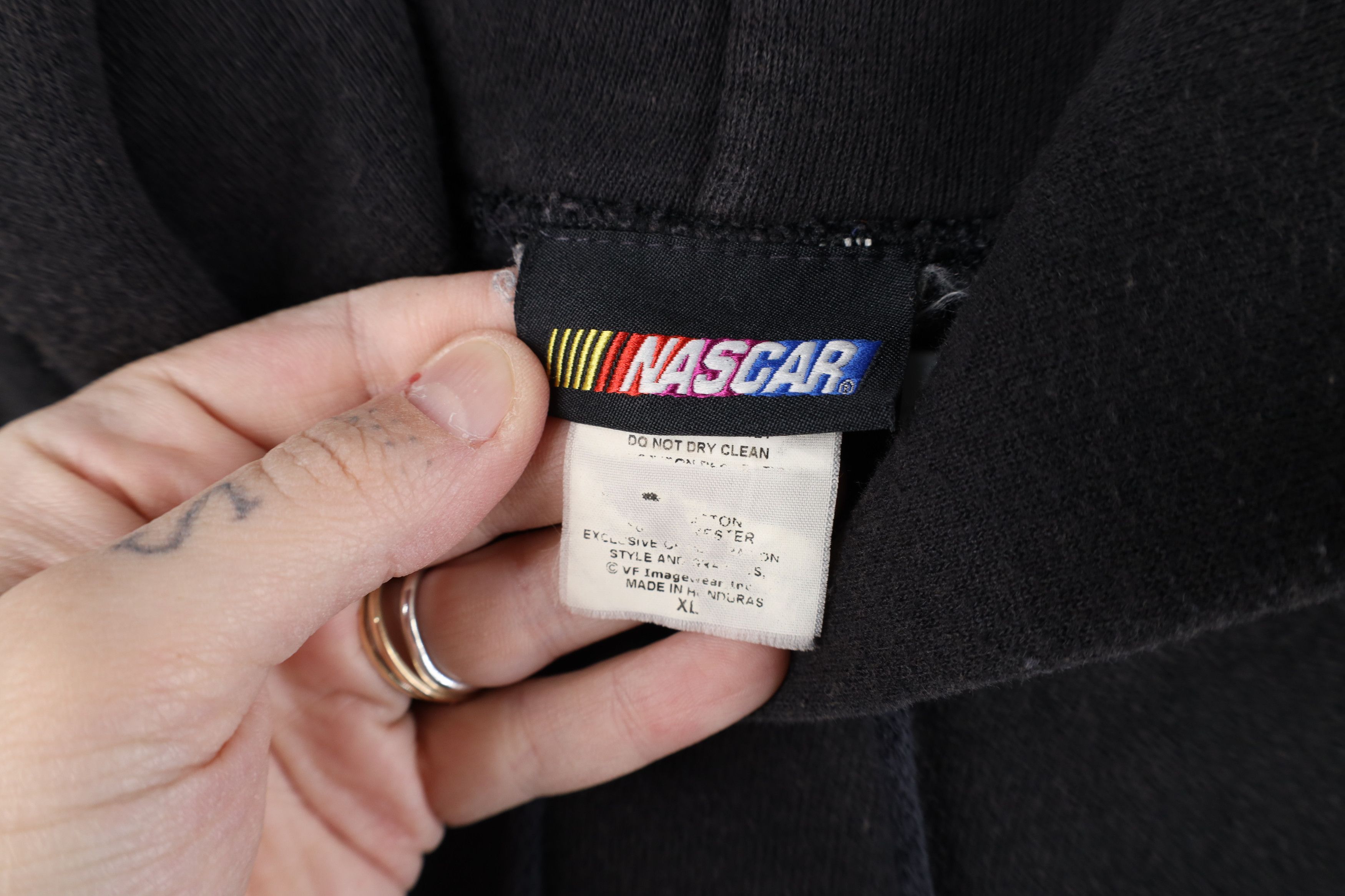 Vintage Vintage NASCAR Spell Matt Kenseth Racing Hoodie Sweatshirt Size US XL / EU 56 / 4 - 9 Thumbnail