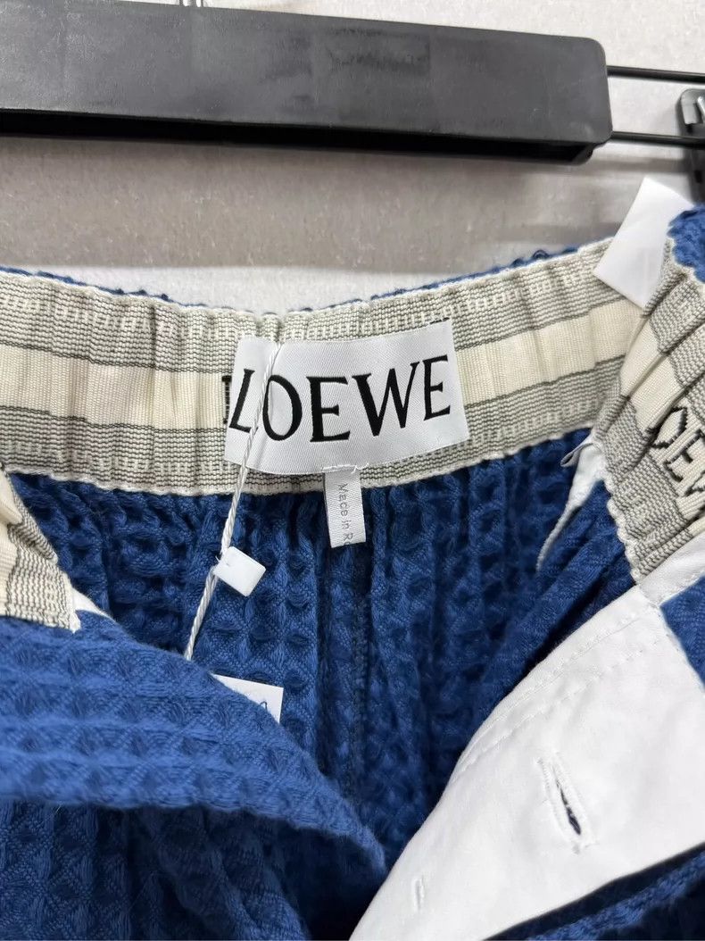 Loewe LOEWE sizeXS Furled-up fringed shorts Size 26" / US 2 / IT 38 - 3 Thumbnail