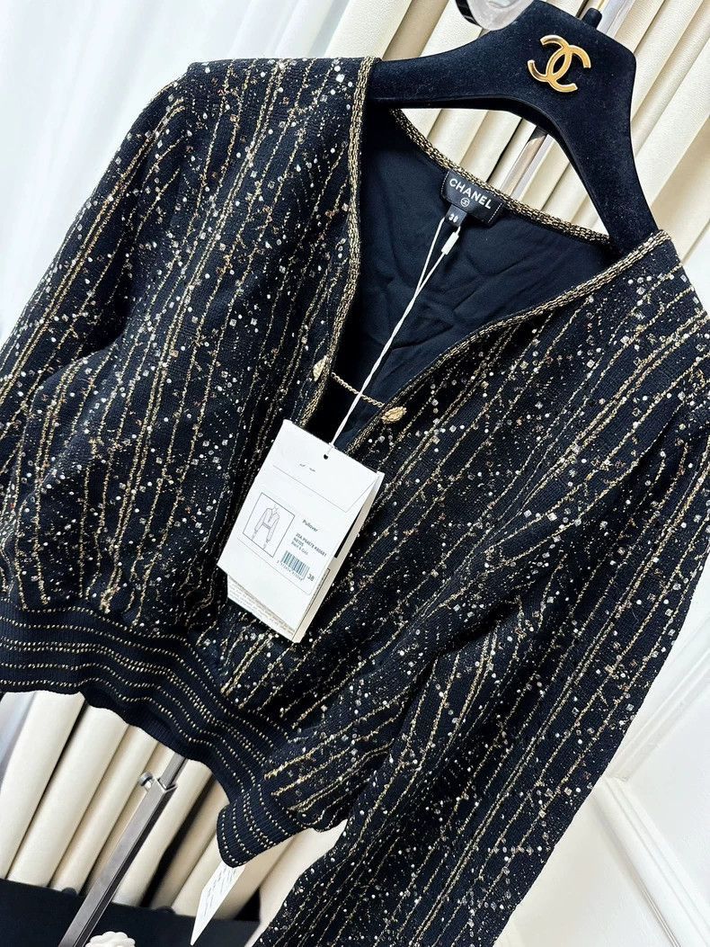Chanel Chanel Gold Quilted Black Long Sleeve Top Size M / US 6-8 / IT 42-44 - 2 Thumbnail