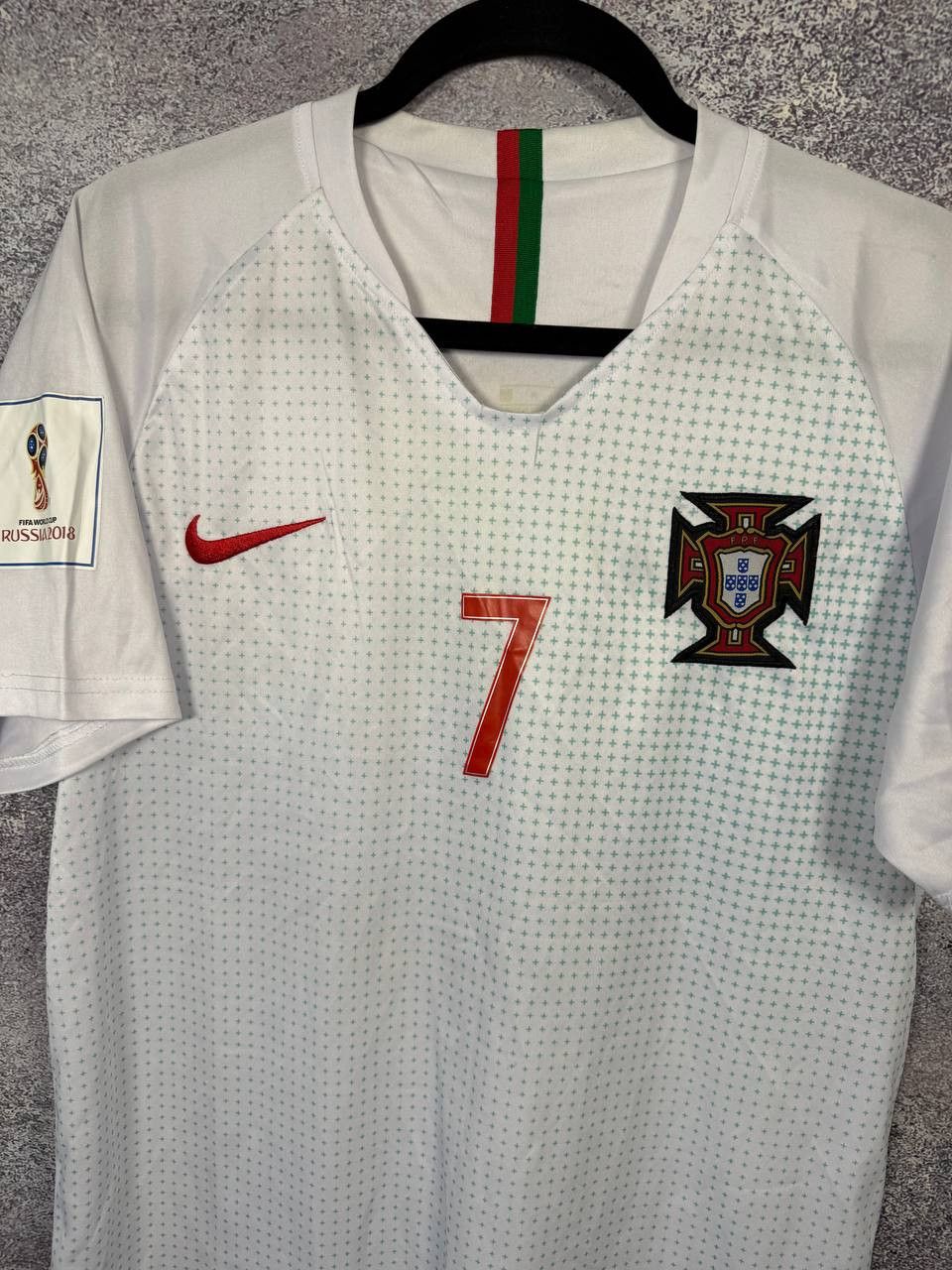 Vintage RONALDO Portugal National Team 2018 Fan Soccer Jersey Size US M / EU 48-50 / 2 - 4 Thumbnail