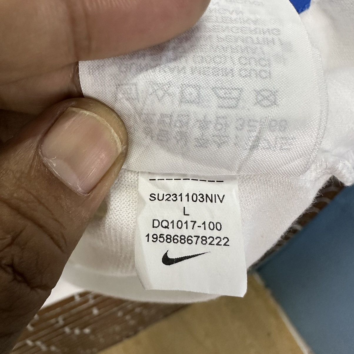 Nike Nike Air Big Logo TShirt A820 Size US L / EU 52-54 / 3 - 12 Thumbnail