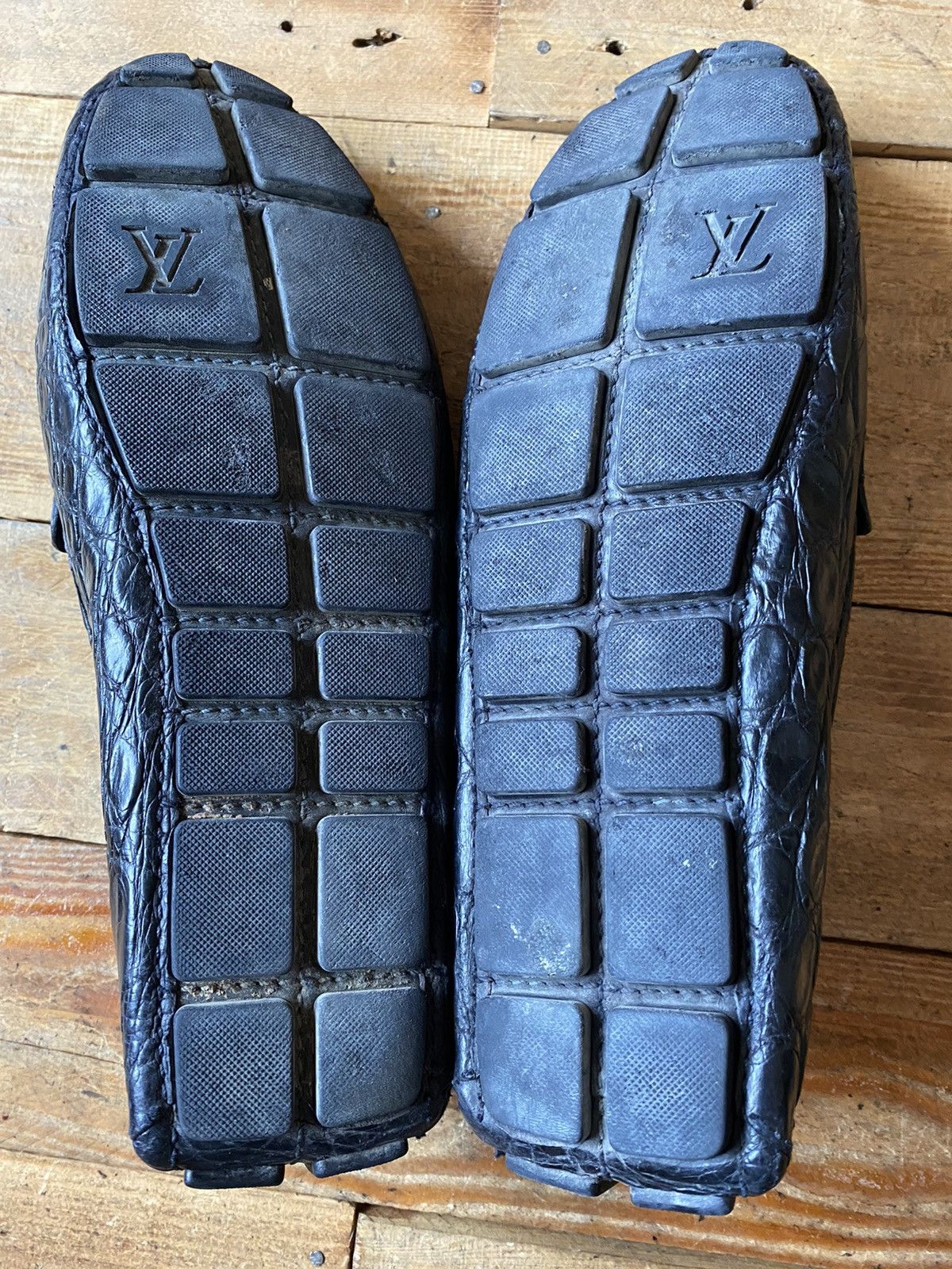 Louis Vuitton Louis vuitton black exotic crocodile loafers uk sz7 US 8 Size US 8 / EU 41 - 10 Thumbnail