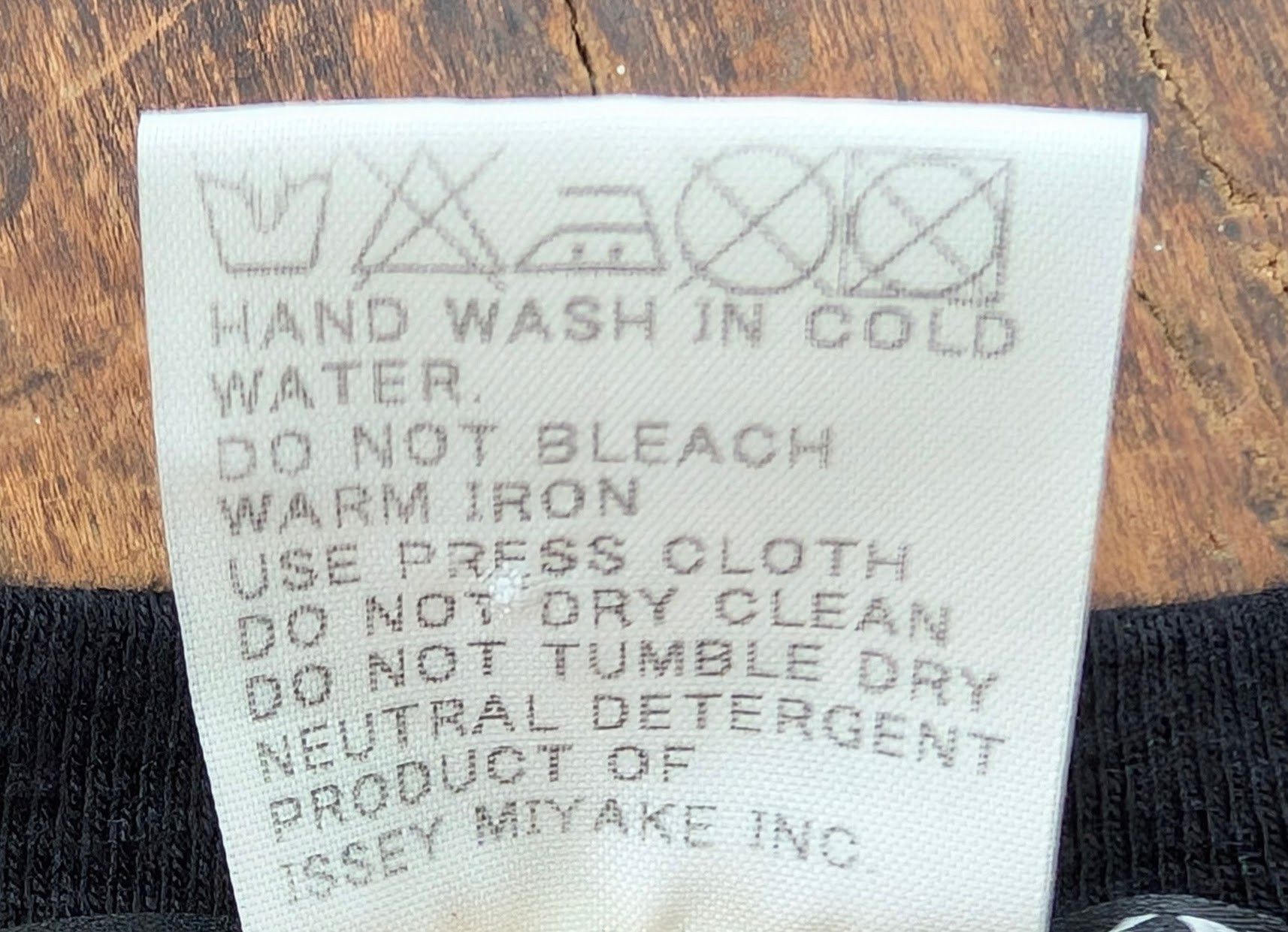 Issey Miyake Issey Miyake Men VTG Hand Stitch Applique L/S T-Shirt Size 4 Size US L / EU 52-54 / 3 - 8 Thumbnail