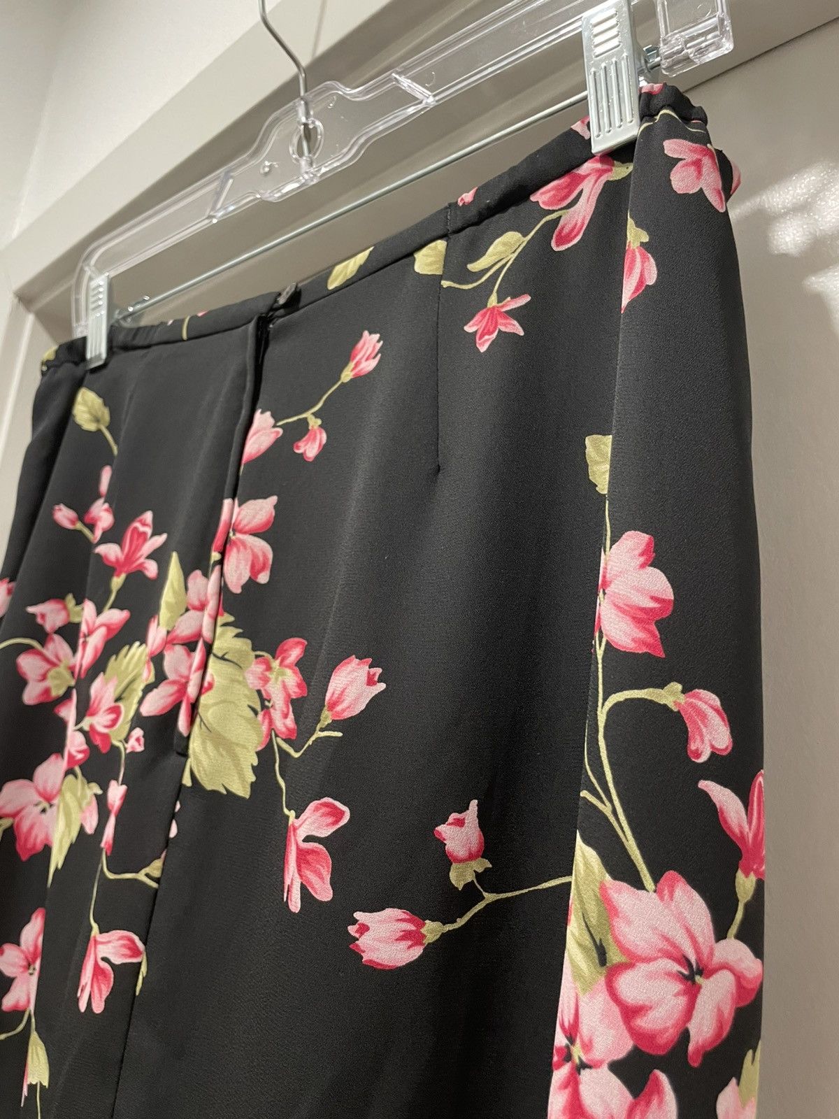 Vintage VTG 90s Y2K First Issue Liz Claiborne Black & Pink Skirt Size 34" / US 12 / IT 48 - 7 Thumbnail