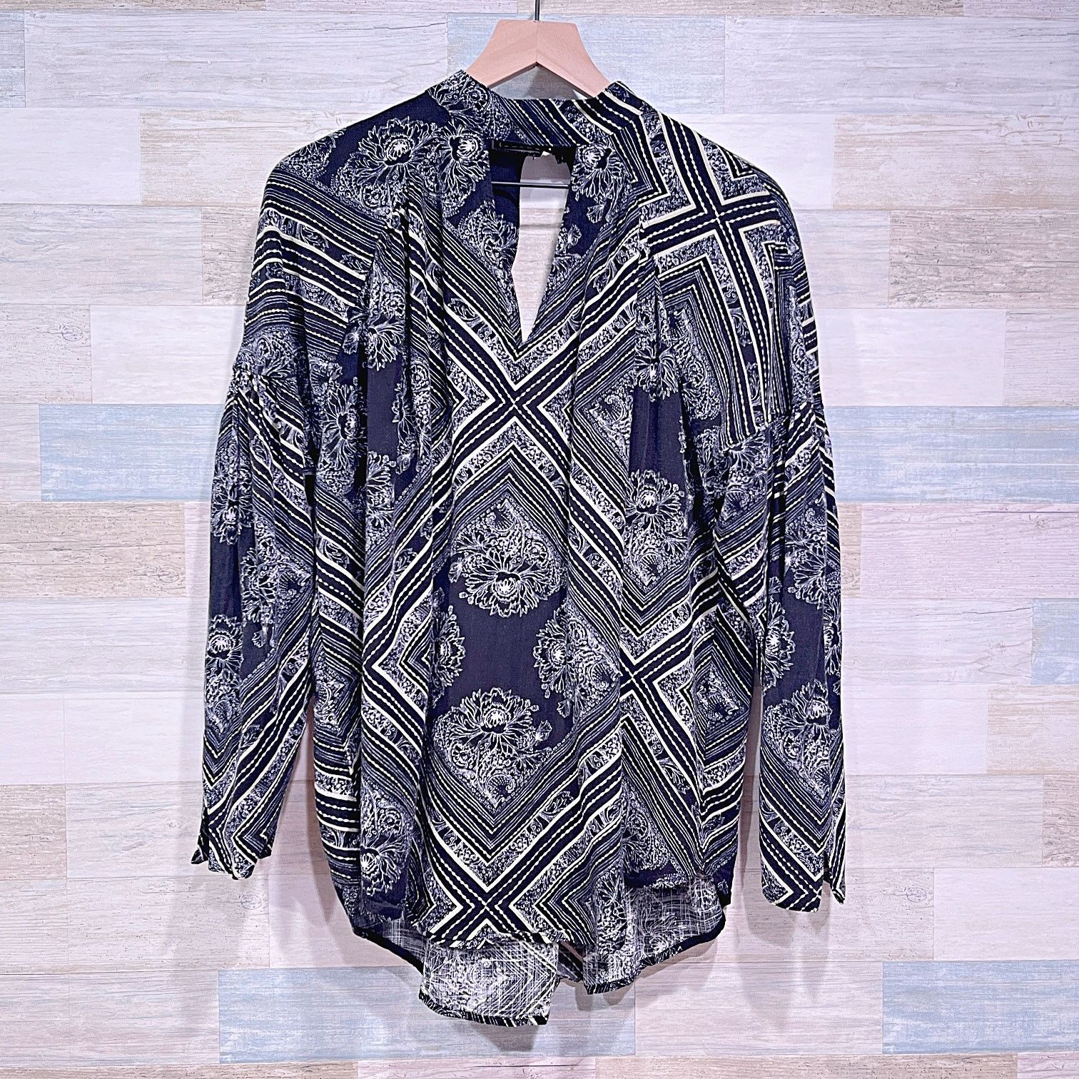 Free People FREE PEOPLE Walking On A Dream Cut Out Tunic Womens Medium Size M / US 6-8 / IT 42-44 - 2 Thumbnail