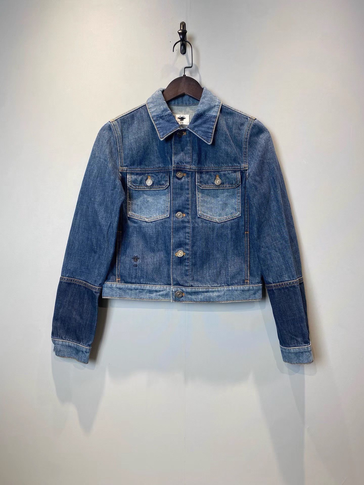 Dior Dior Denim Jacket with Bee & Letter Logo Embroidery K36 Size XS / US 0-2 / IT 36-38 - 1 Thumbnail