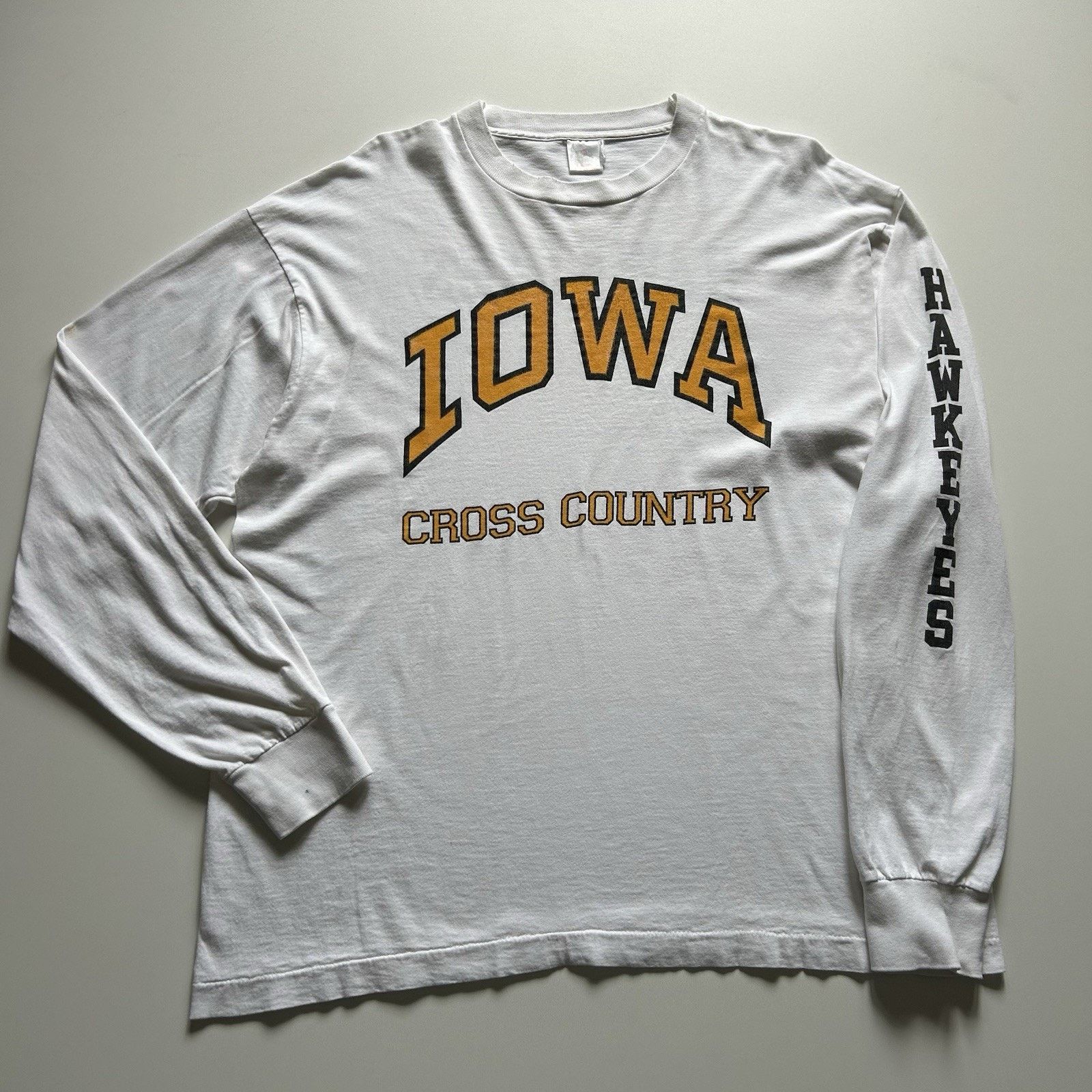 Fruit Of The Loom Vintage 90s NCAA Cross Country Long Sleeve XL Iowa Hawkeye Size US XL / EU 56 / 4 - 1 Thumbnail