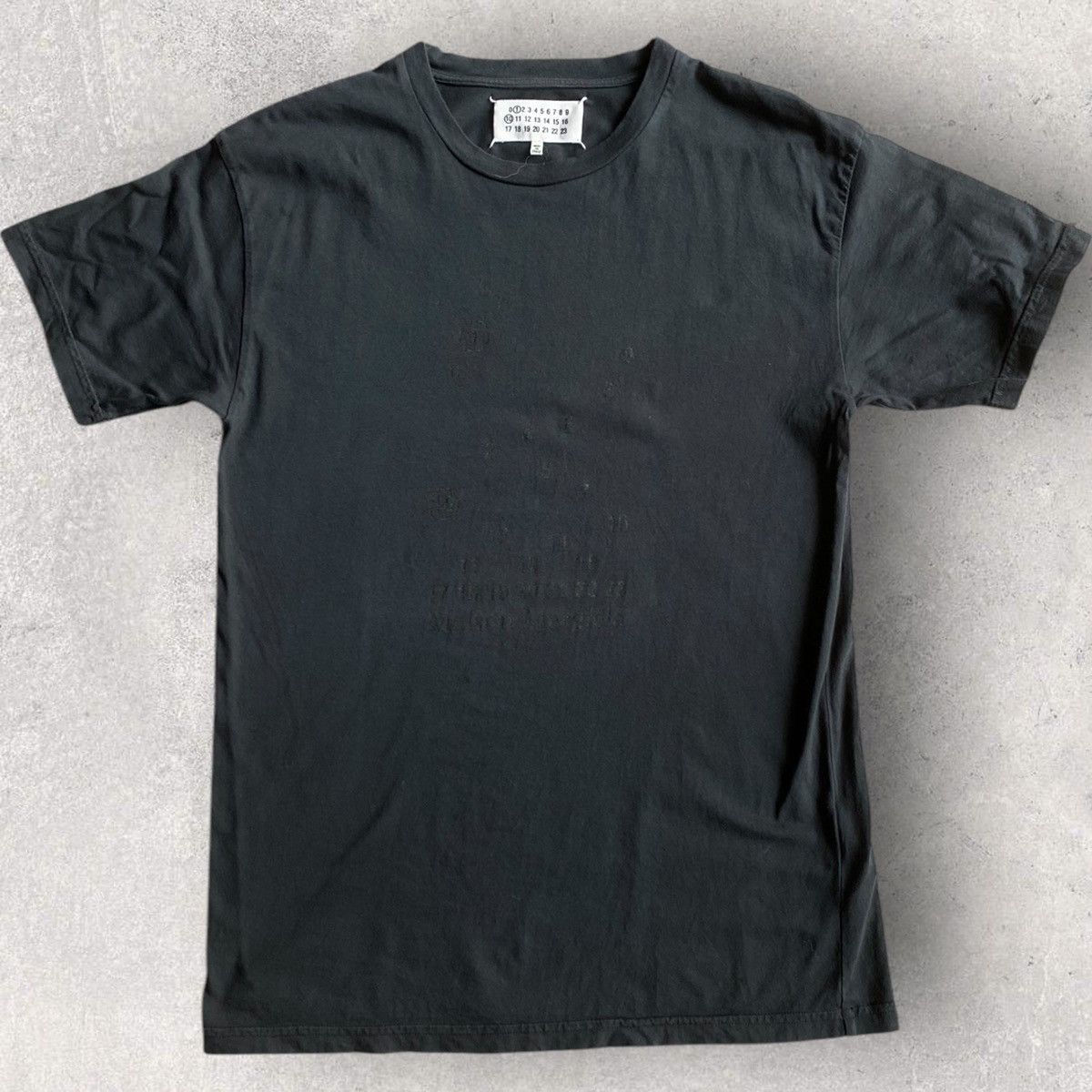 Maison Margiela Margiela Number Logo Black On Black T Shirt Size US XS / EU 42 / 0 - 2 Thumbnail