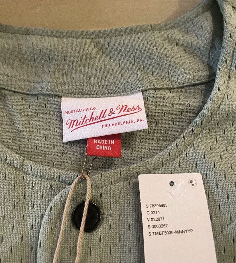 Mitchell & Ness Mitchell & Ness baseball mesh tee shirt short sleeve button Size US L / EU 52-54 / 3 - 4 Thumbnail