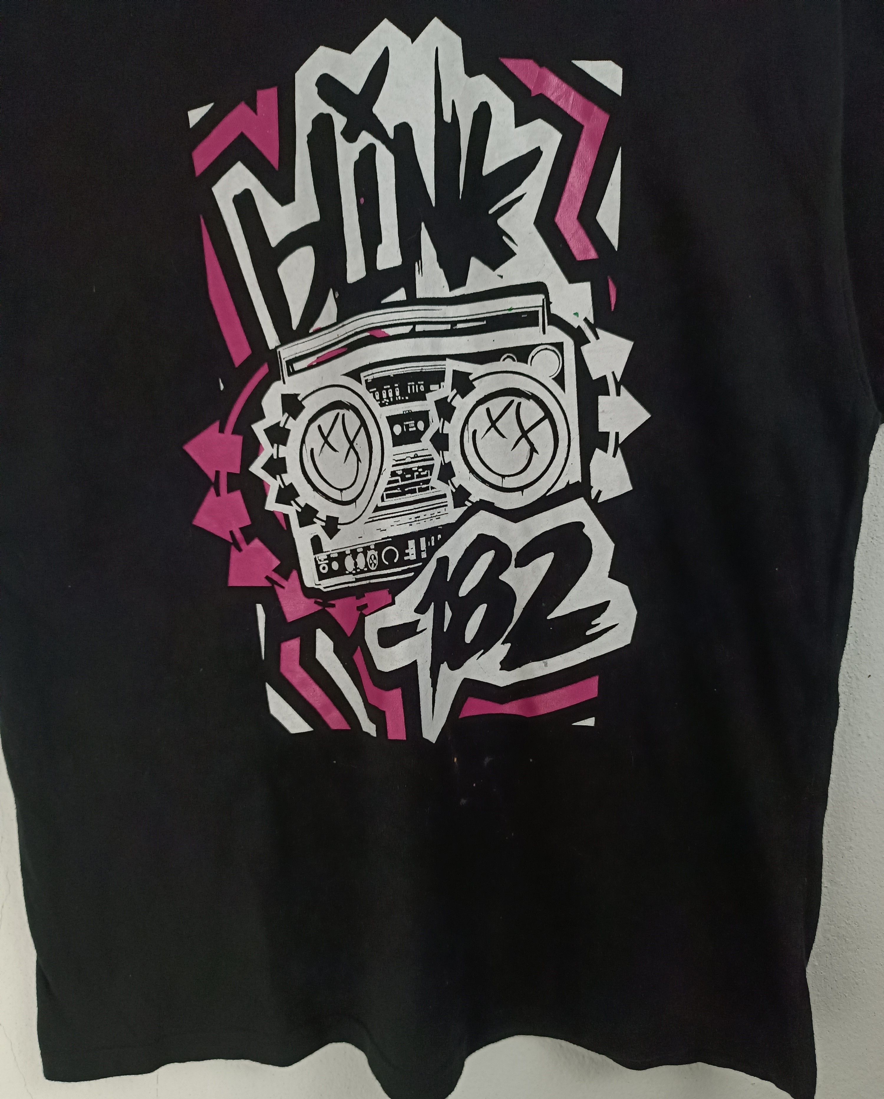 Band Tees VINTAGE BLINK 182 CLASSIC LOGO TEE poppunk sum 41 greenday Size US M / EU 48-50 / 2 - 8 Thumbnail