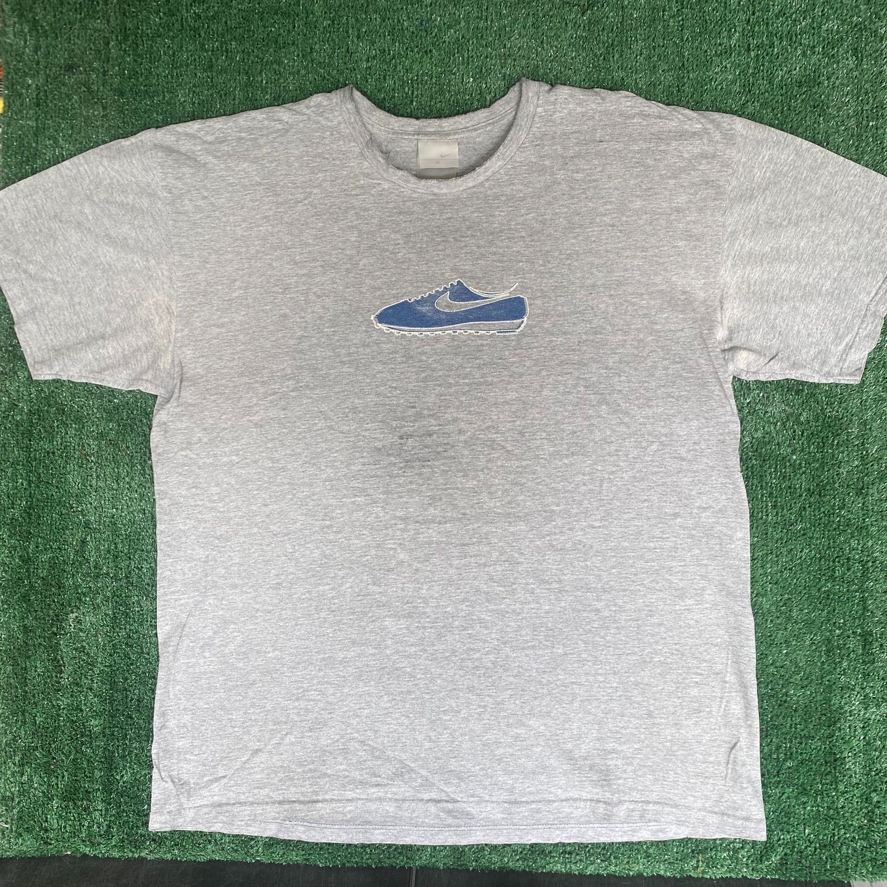 Nike Vintage Y2K Nike Cortez Shirt Retro Sneaker Logo Tee Size US XL / EU 56 / 4 - 1 Thumbnail