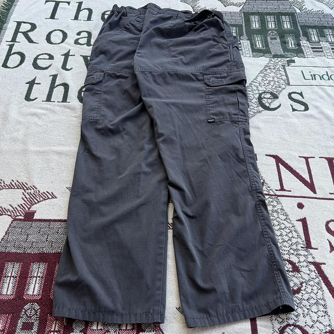 Vintage Vintage Y2K/2000s Baggy Grunge Faded Black Skater Style Cargo Pants! Size US 32 / EU 48 - 4 Thumbnail