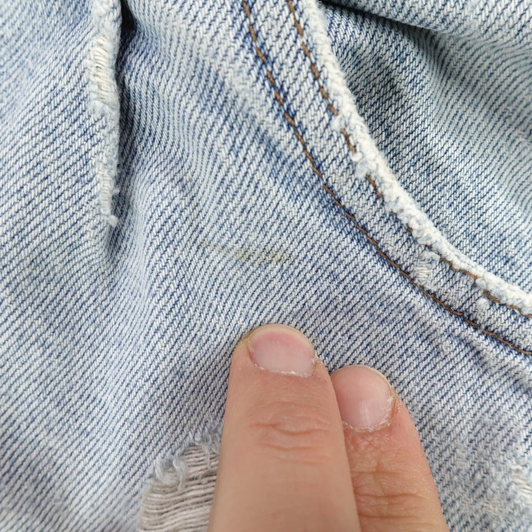 Levi's VINTAGE Levi's Jeans Men's 32x31 Denim Straight Fit 90s Blue Distressed Pleated Baggy Size US 31 - 4 Thumbnail