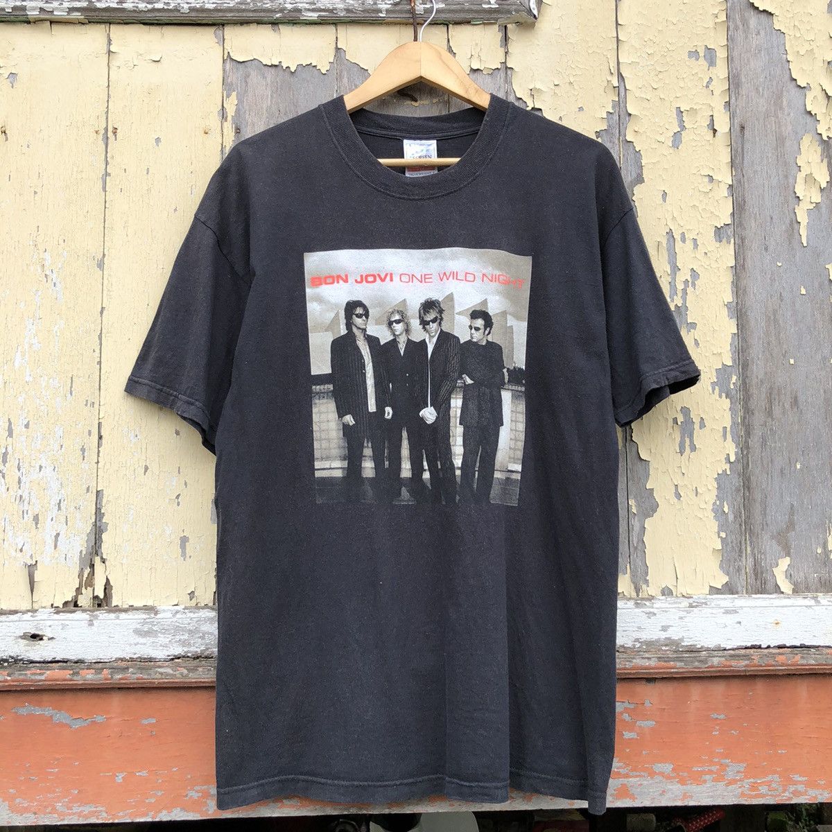 Band Tees Vintage Bon Jovi One Wild Night Tour Tshirt Size US L / EU 52-54 / 3 - 1 Thumbnail