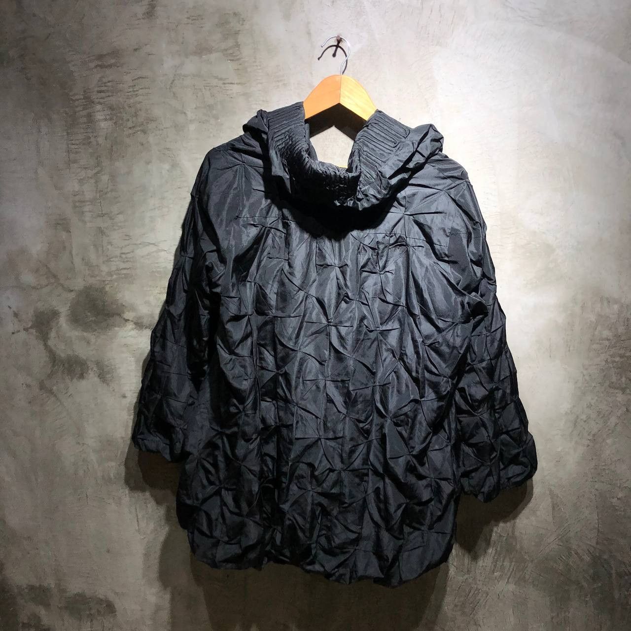 Lanvin Lanvin Avant Garde Geometric pleated oversized jacket Size US L / EU 52-54 / 3 - 2 Thumbnail