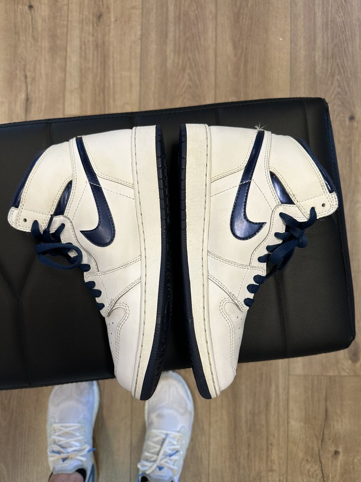 Nike Jordan 1 retro Size US 6.5 / EU 39-40 - 5 Thumbnail