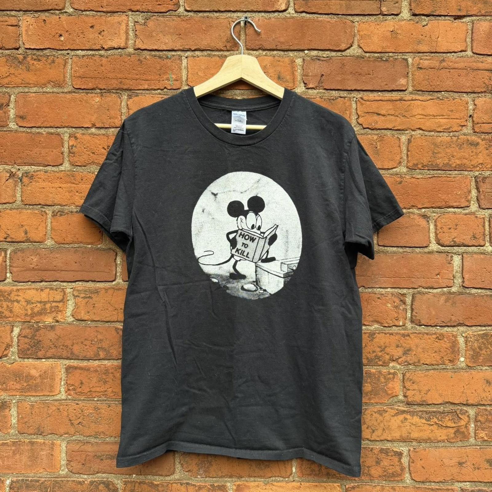 Other Mickey Mouse how to kill t shirt M/L Size US L / EU 52-54 / 3 - 1 Thumbnail