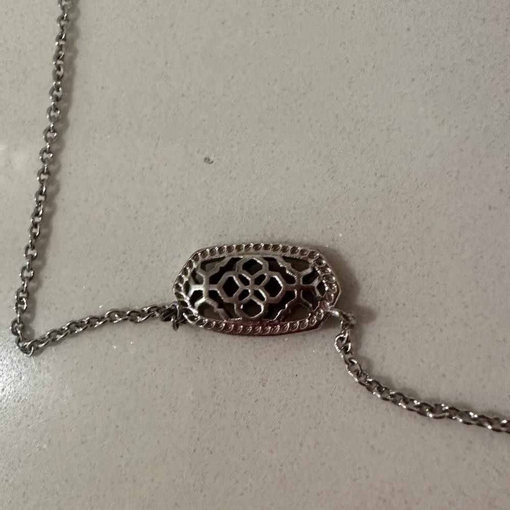 Kendra Scott Kendra Scott Elisa Silver Oval Filigree Pendant Necklace Size ONE SIZE - 6 Thumbnail