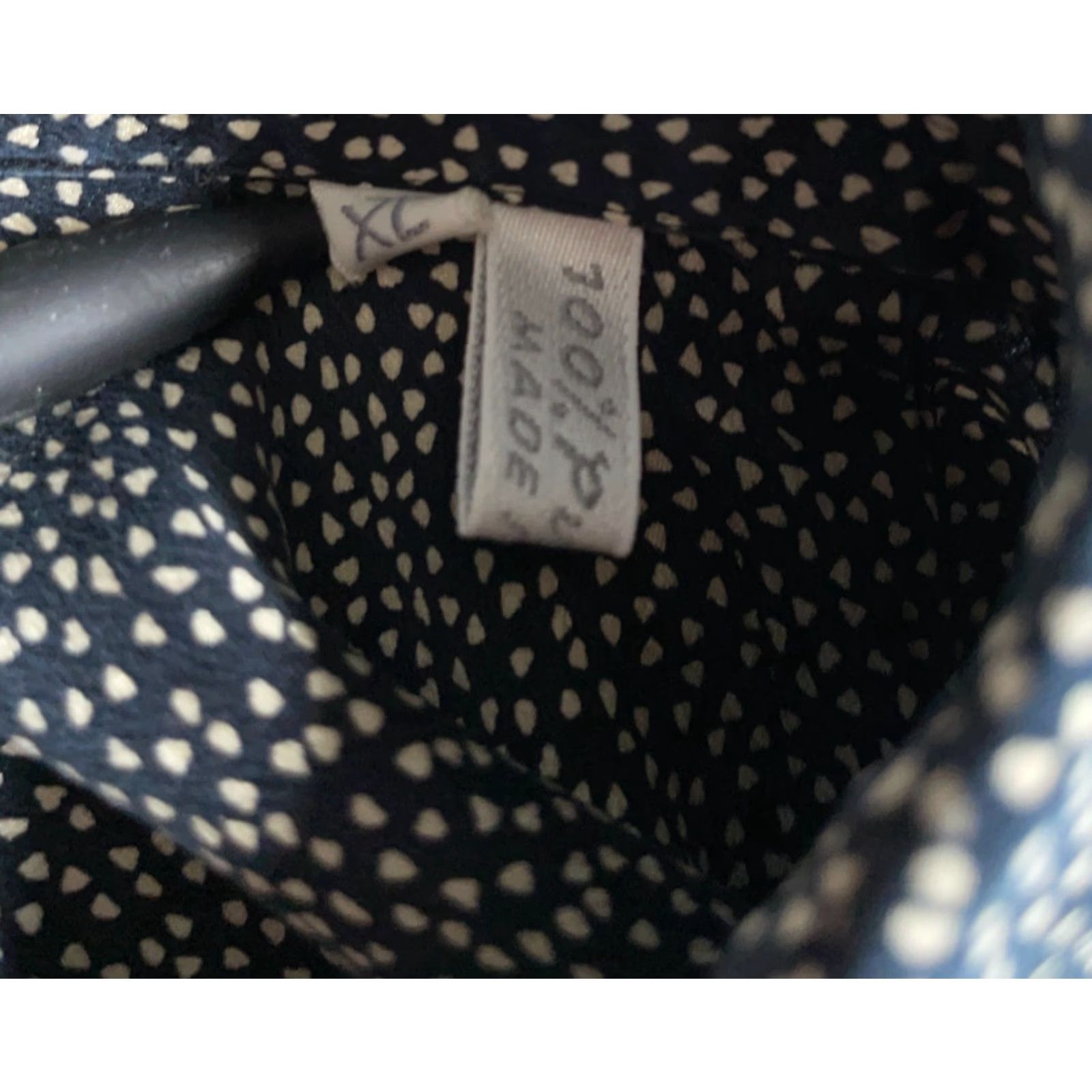 Vintage VINTAGE D. Fine Mirage Bellagio Silk Shirt Mens XL Black Geometric Pattern Italy 70s 80s Retro Shirt Mens XL Black Silk Geometric Pattern Italy Size US XL / EU 56 / 4 - 4 Thumbnail