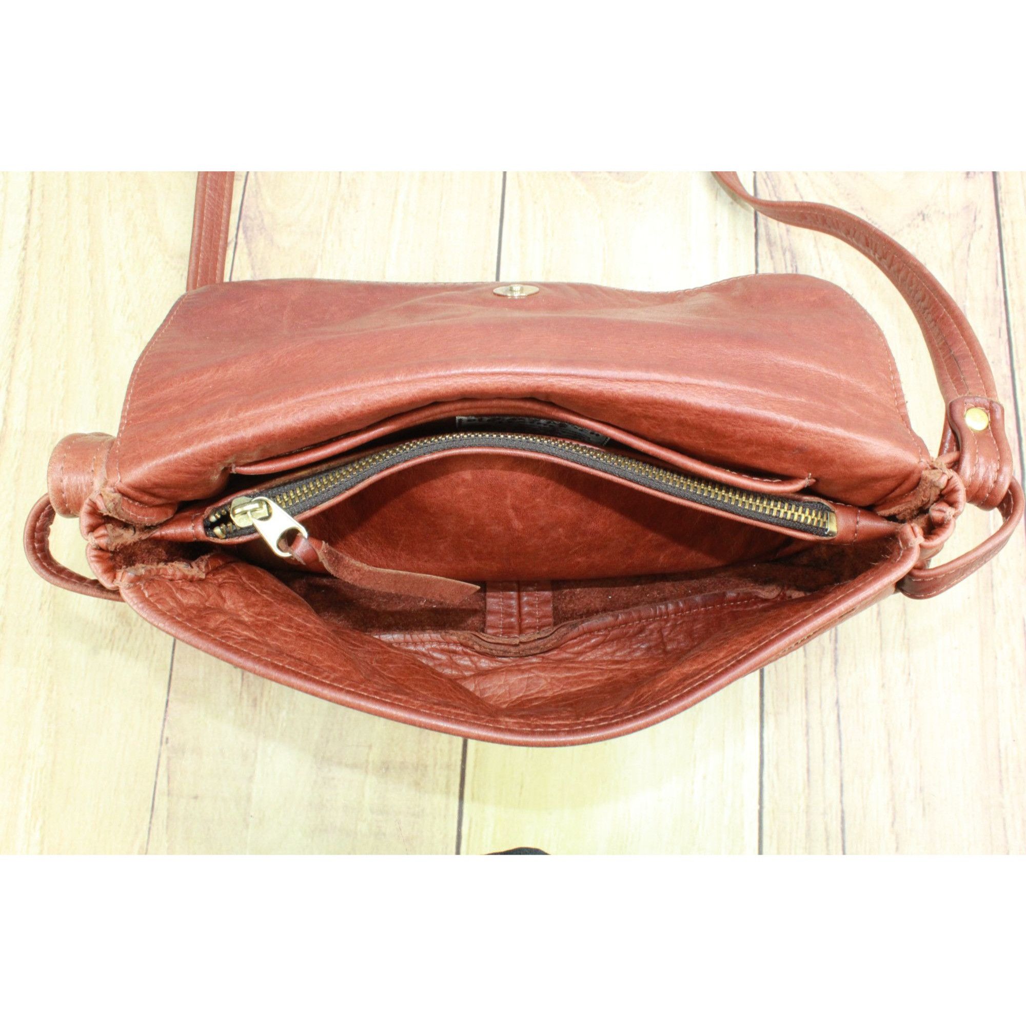 Other Beggar’s Pouch Leather Women's Leather Flap Shoulder Bag Size ONE SIZE - 11 Thumbnail