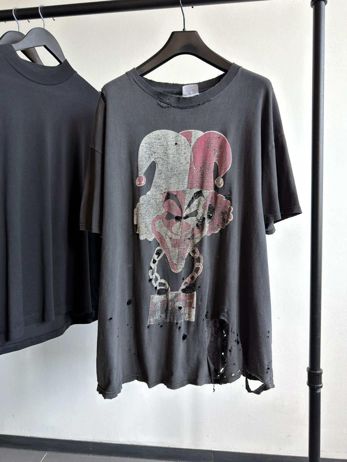 Band Tees Vintage 90s Thrashed Insane Clown Posse Faded Erd Band Tee Size US XL / EU 56 / 4 - 4 Thumbnail