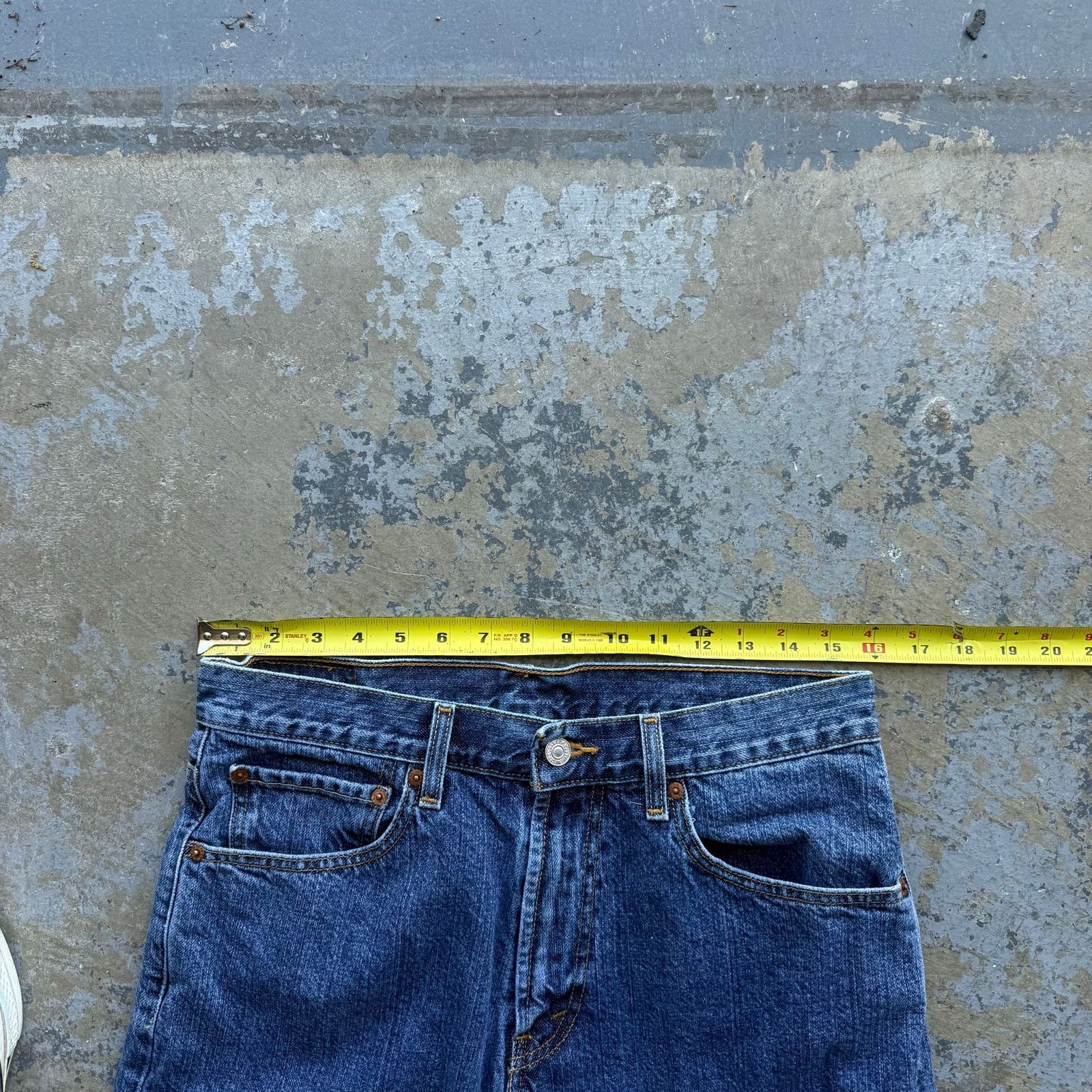 Levi's Vintage Y2K Levi’s 550 Relaxed Fit Jorts Sz 32 Size US 32 / EU 48 - 5 Thumbnail