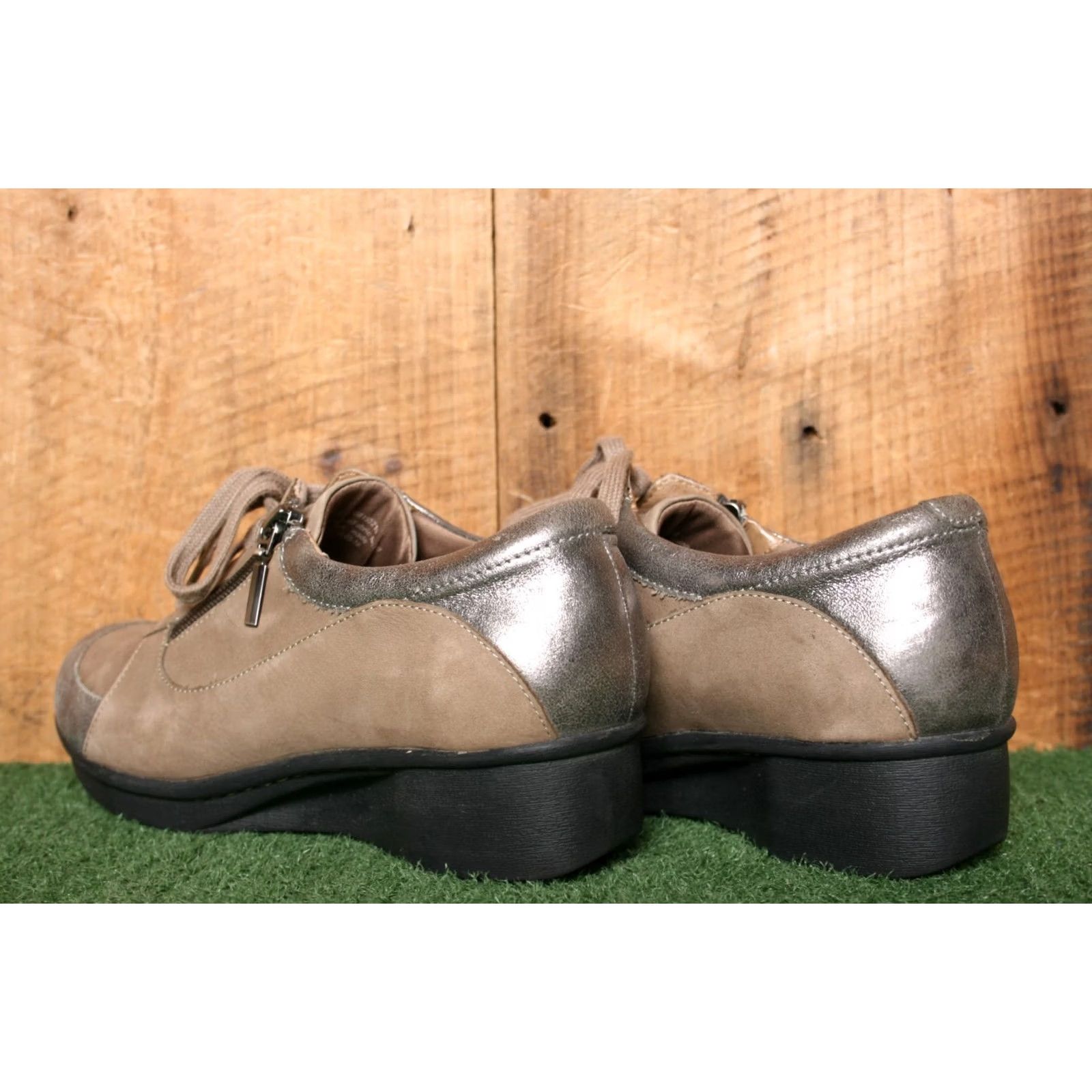 Dansko DANSKO Loretta Taupe Nubuck Lace Up Zip Sneakers Women 8.5 EU 39 Casual Nubuck Upper Wedge Leather?: Sneakers Size US 9 / IT 39 - 3 Thumbnail