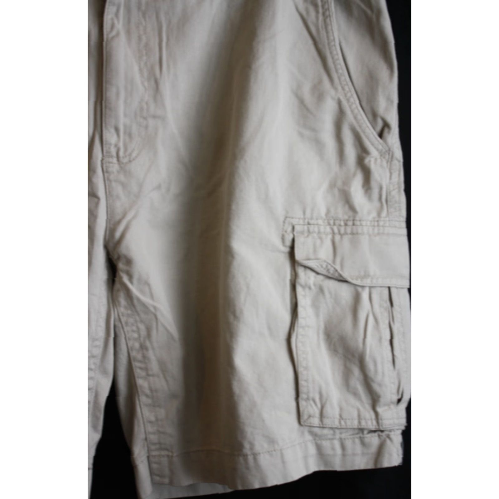 Vintage St John's Bay Outfitters Khaki Cargo Shorts Size 40 100% Cotton Cargo Shorts Beige Regular Men Size US 40 / EU 56 - 4 Thumbnail