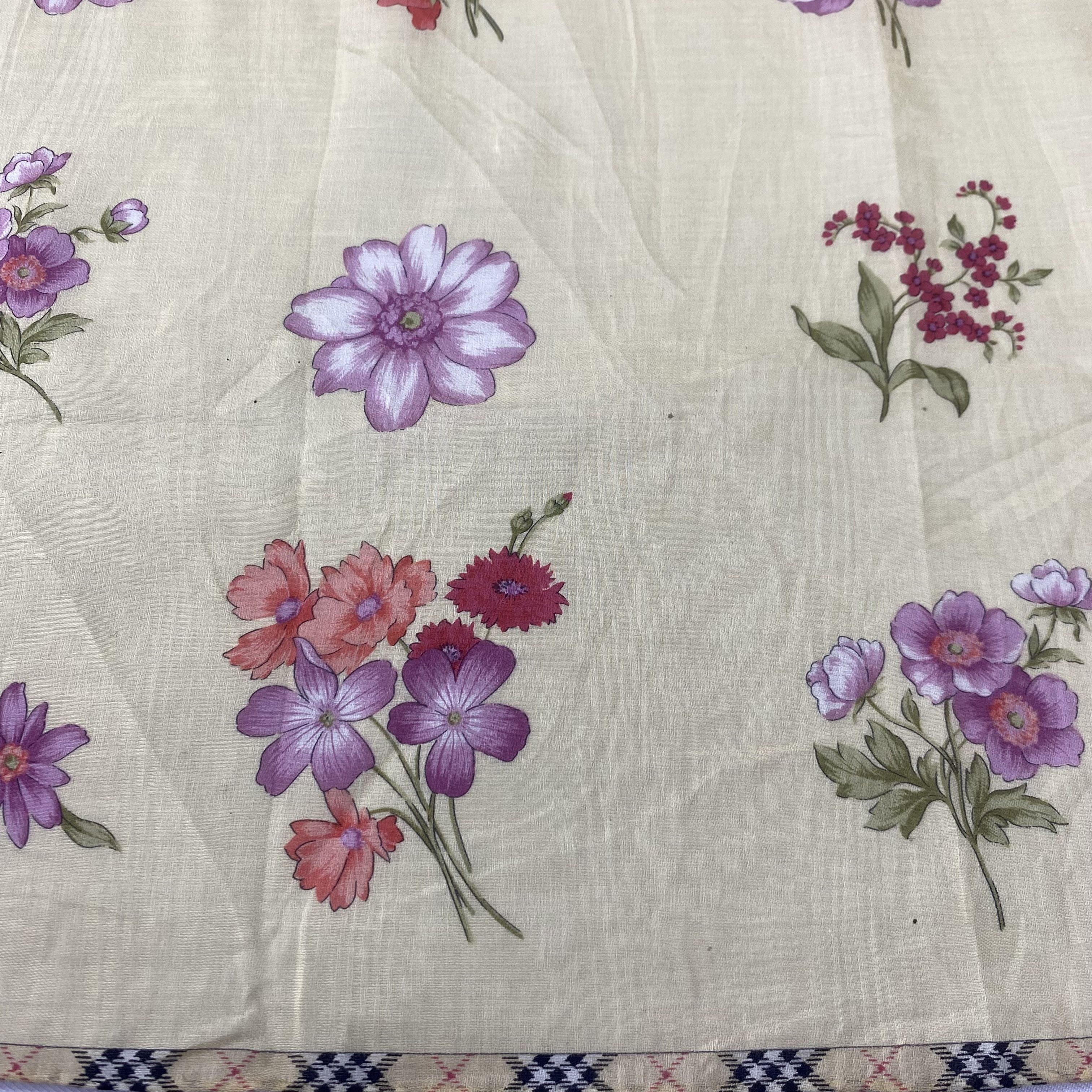 Burberry Vintage Burberry Handkerchief Neckerchief Bandana H123R Size ONE SIZE - 5 Thumbnail