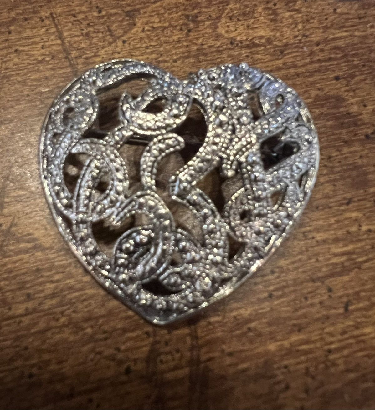 Vintage Vintage Silvertone Brooch Pin Collectible Heart Jewelry Size ONE SIZE - 2 Thumbnail