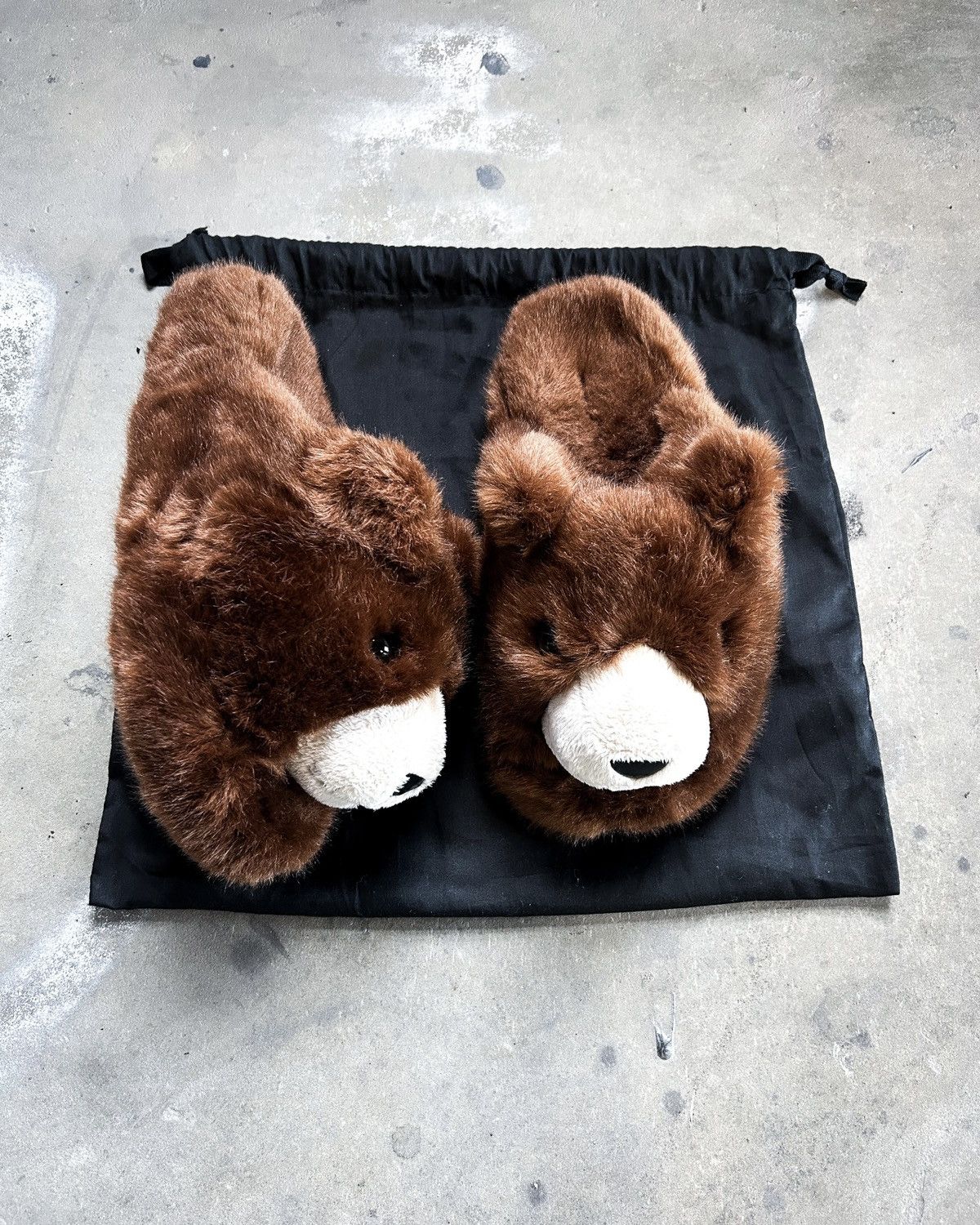 Dolce & Gabbana A/W17 BROWN BEAR SLIDERS Size US 10 / EU 43 - 2 Thumbnail