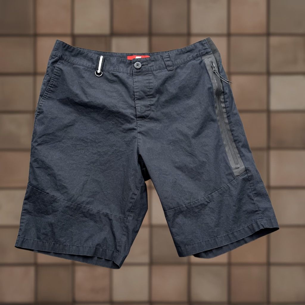Nike Nike Shorts Mens 34 Black Chino Cotton Outdoor 10 Inseam Casual Pockets Zip Size US 34 / EU 50 - 1 Thumbnail