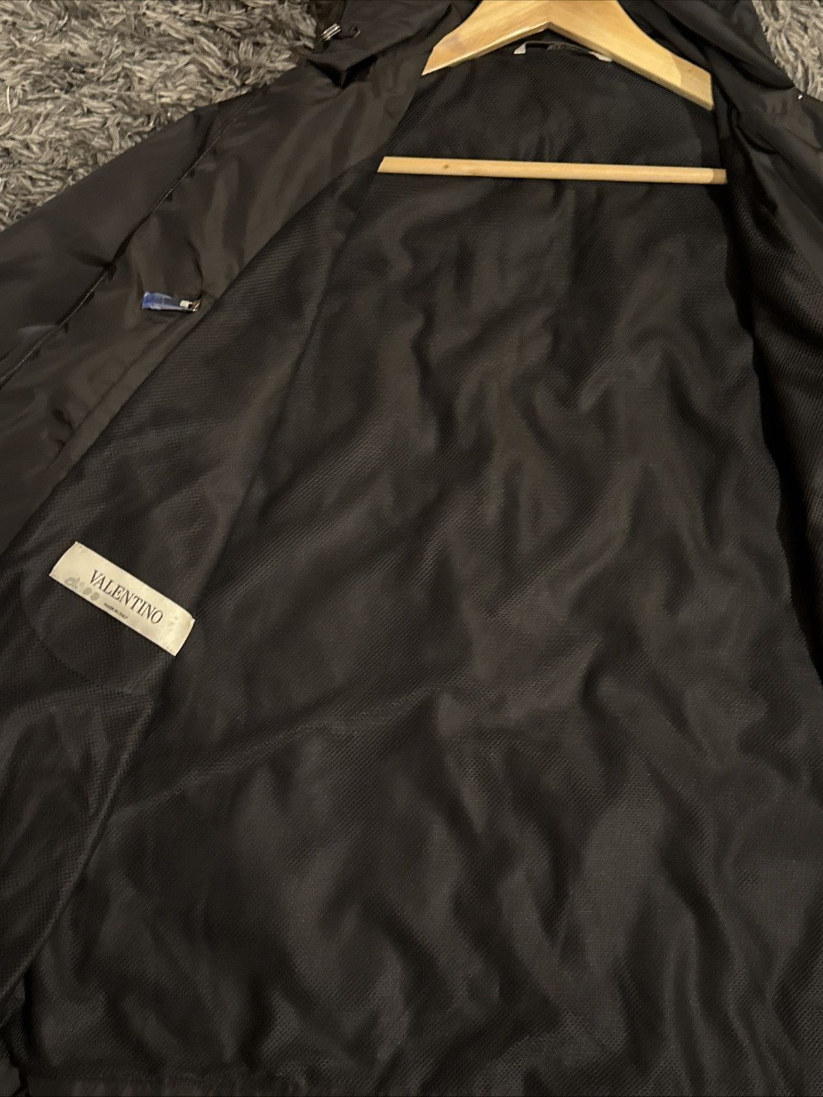 Valentino $ 1200 BNWT Auth VALENTINO Star Windbreaker Italy Size 50 Size US M / EU 48-50 / 2 - 9 Thumbnail