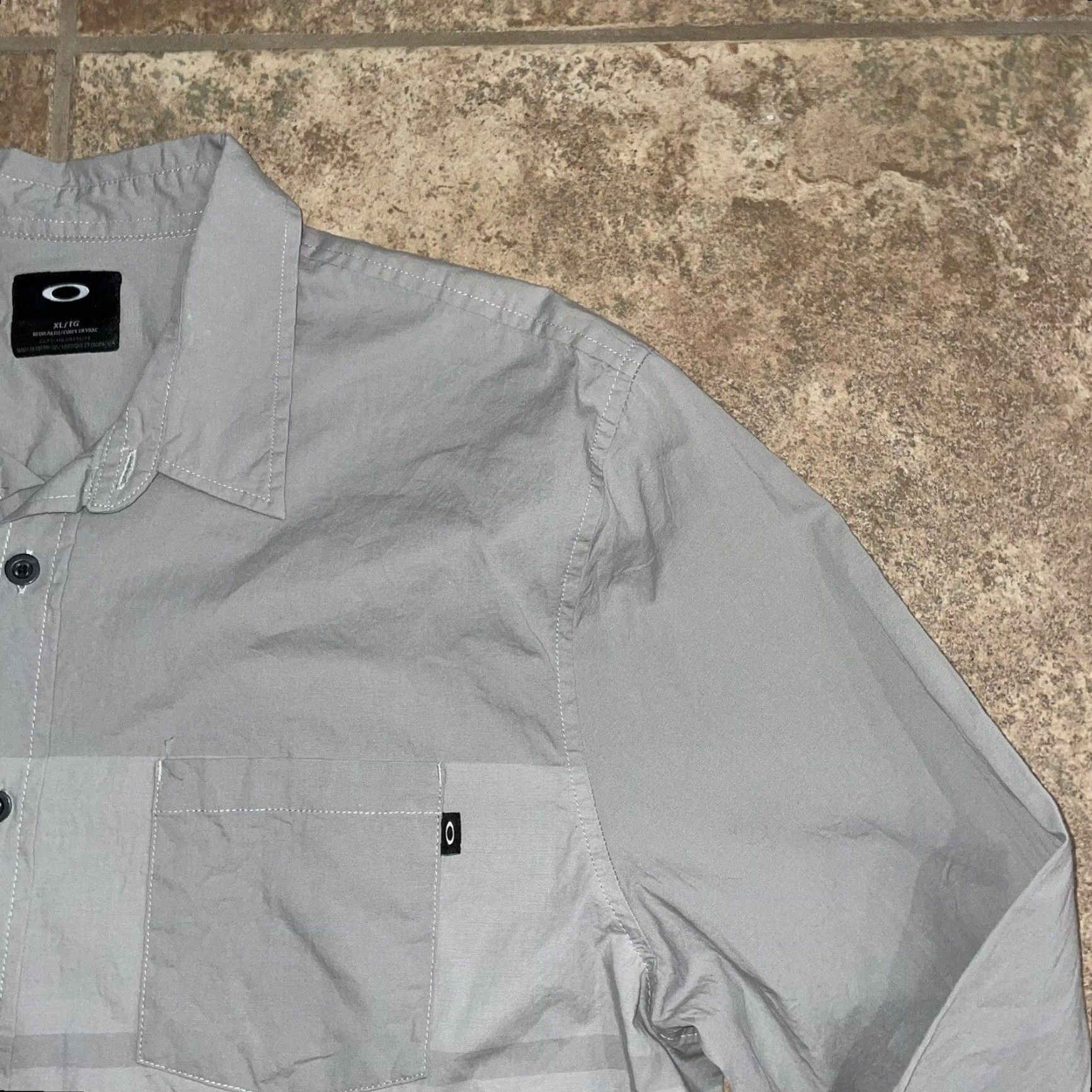Oakley VINTAGE Oakley Long Sleeve Shirt Mens XL Gray Button-Up Size US XL / EU 56 / 4 - 3 Thumbnail