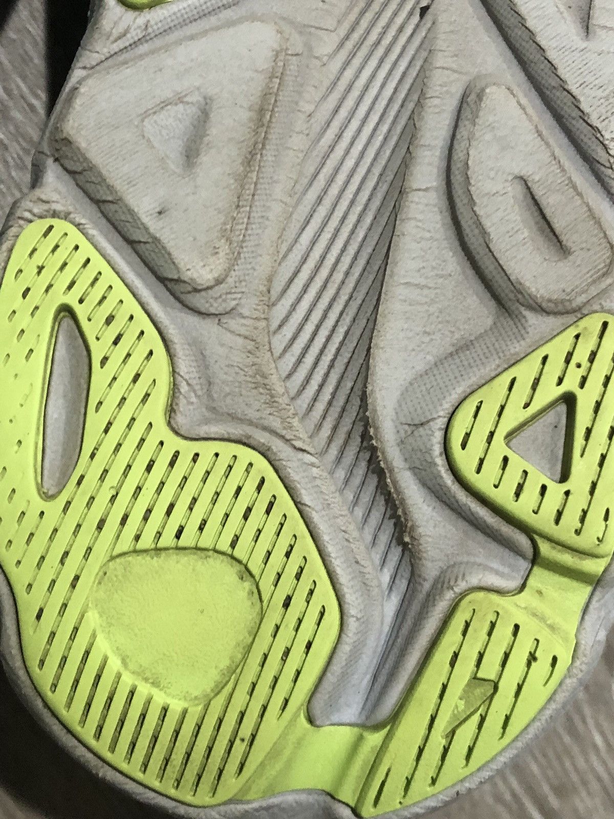 Hoka Hoka One One Clifton 9 Shoes Womens Size 9.5D Wide Size US 9.5 / IT 39.5 - 21 Thumbnail