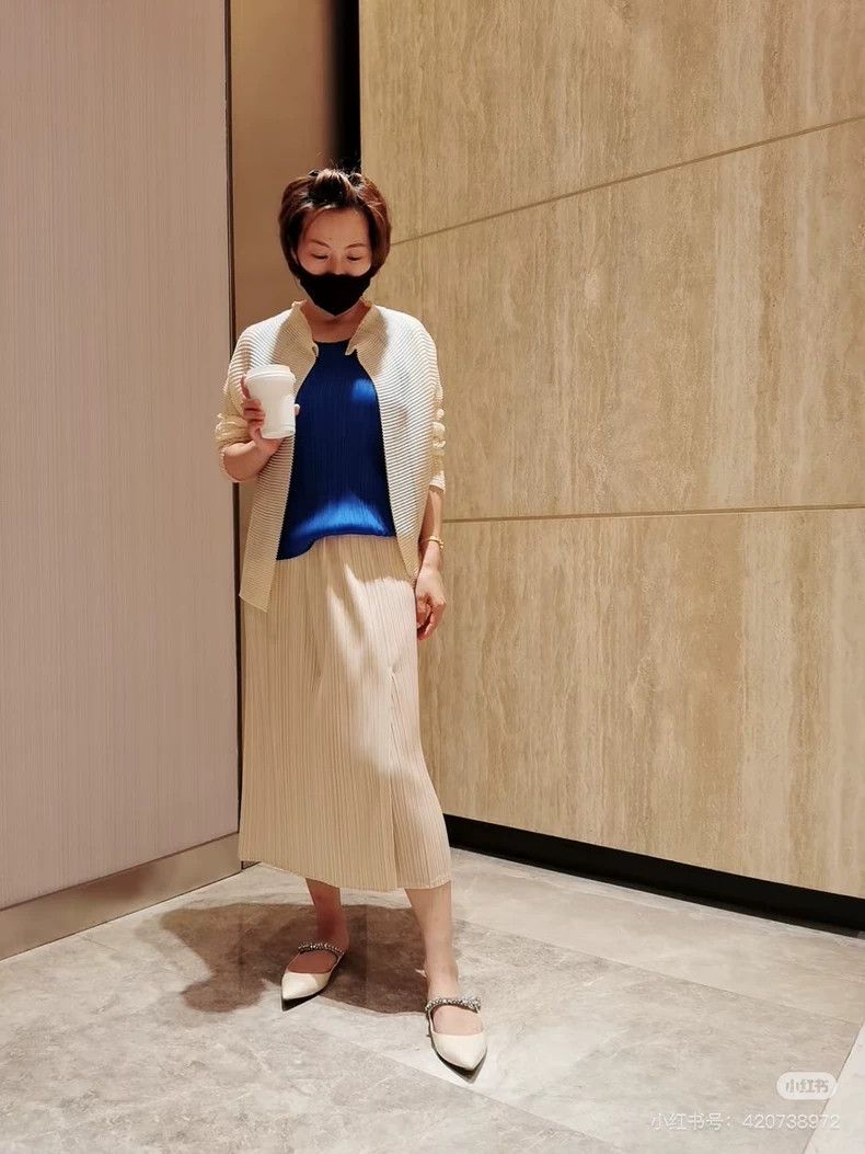 Other Issey Miyake size:5 Beige pleated skirt Size 31" - 8 Thumbnail