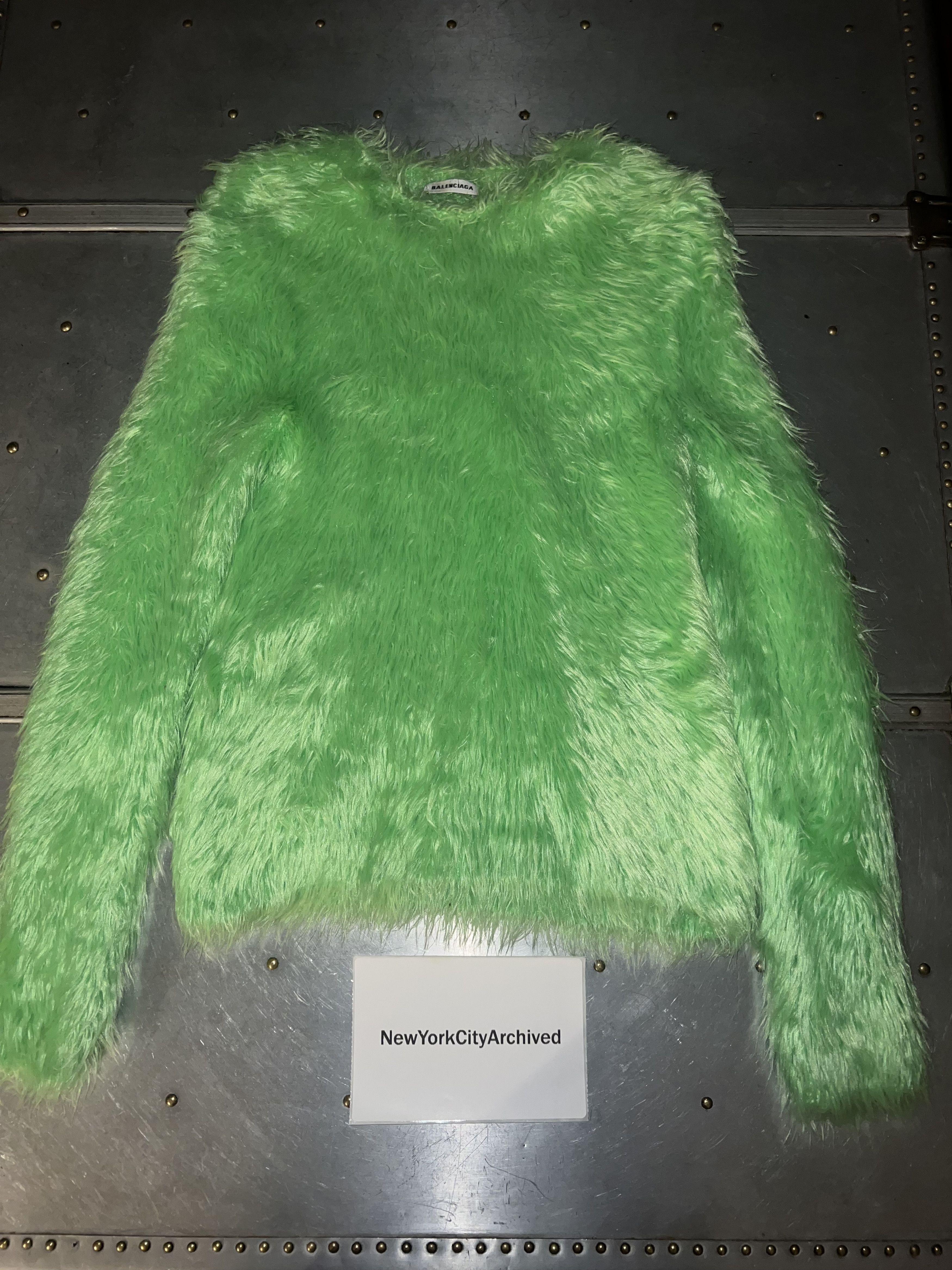 Balenciaga Balenciaga AW18 Faux Fur Sweater Size US L / EU 52-54 / 3 - 1 Thumbnail
