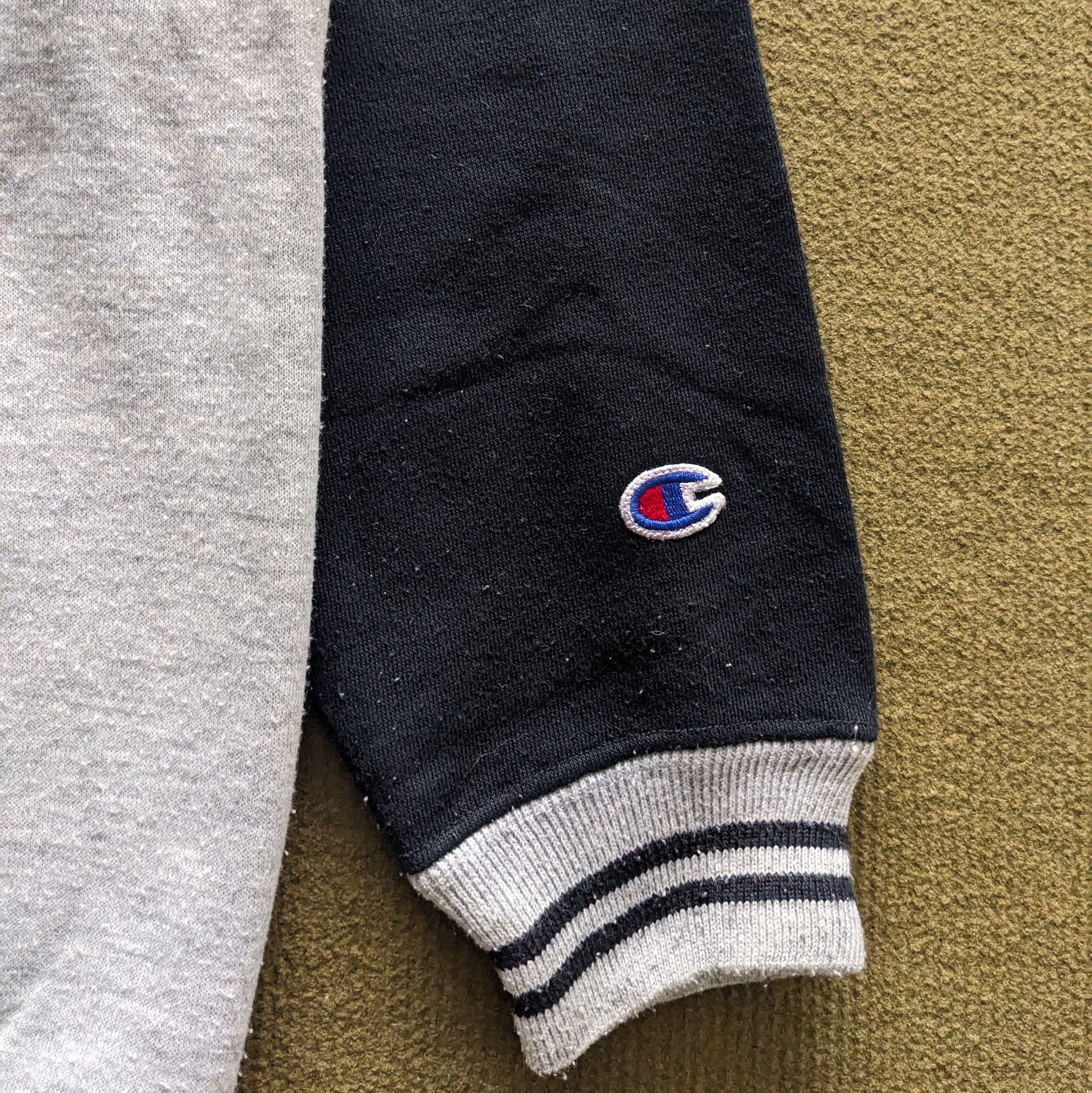 Champion Vintage CHAMPION Sportswear Brand Sweatshirt Size US M / EU 48-50 / 2 - 2 Thumbnail