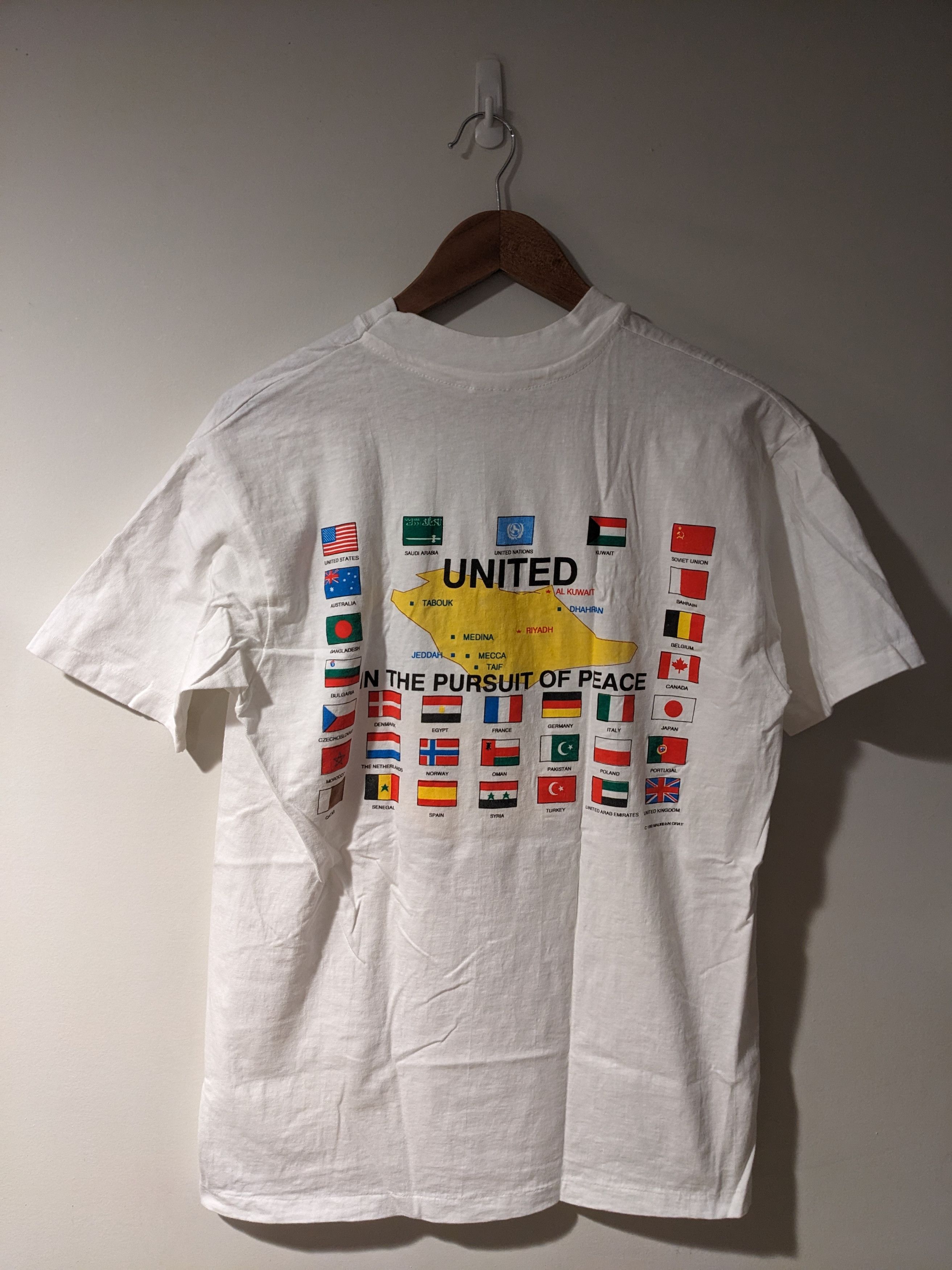 Hanes × Vintage Vintage 1990 Operation Desert Shield Americana Large T-Shirt Size US L / EU 52-54 / 3 - 6 Thumbnail