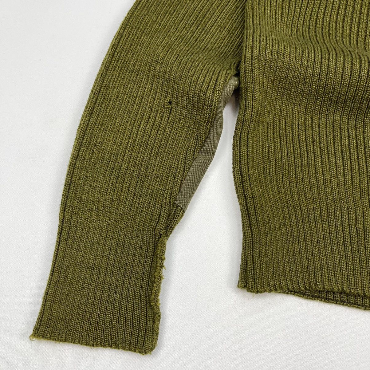 Vintage Vintage military surplus utility knit sweater Size US M / EU 48-50 / 2 - 5 Thumbnail